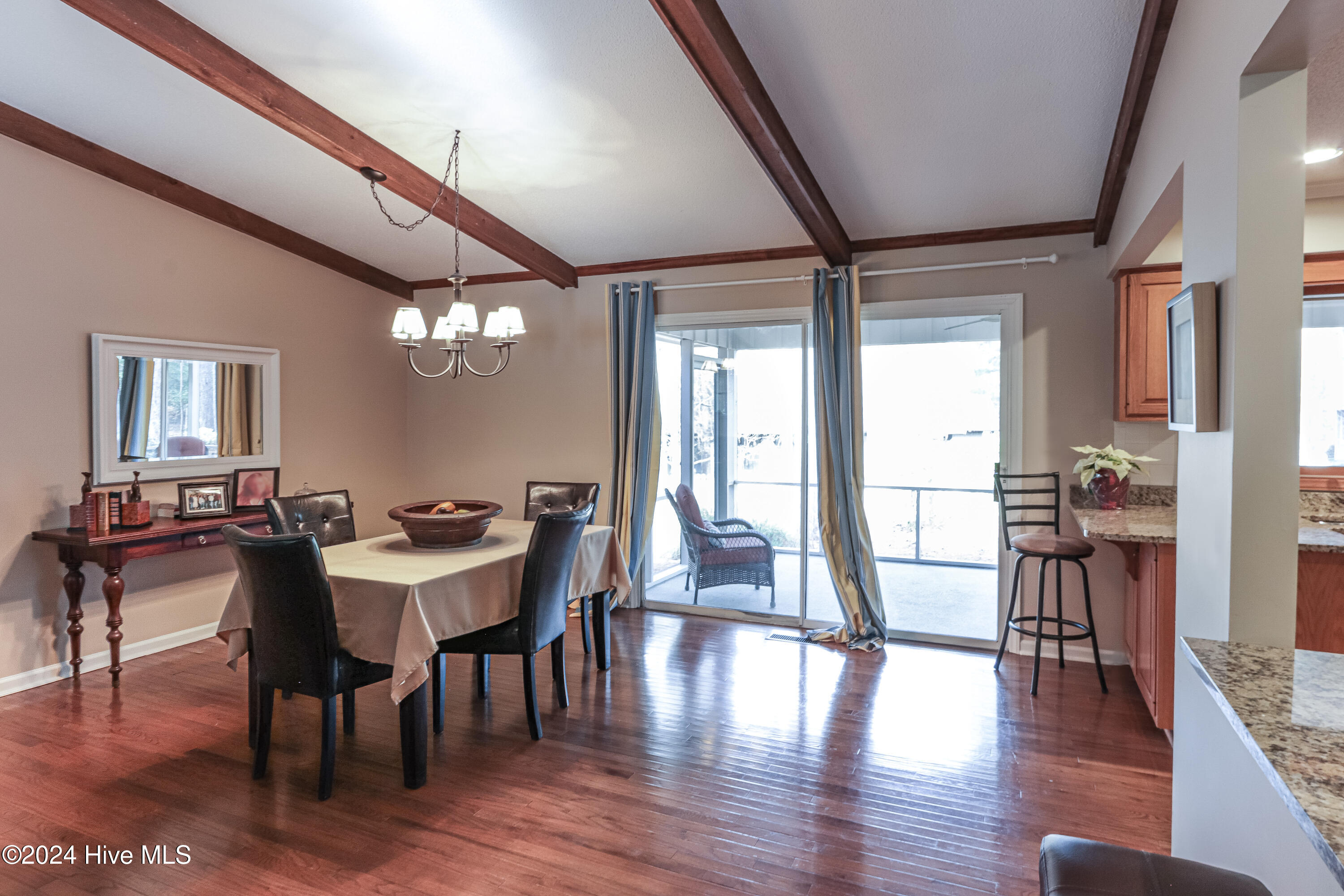285 Pinyon Circle Property Photo 5