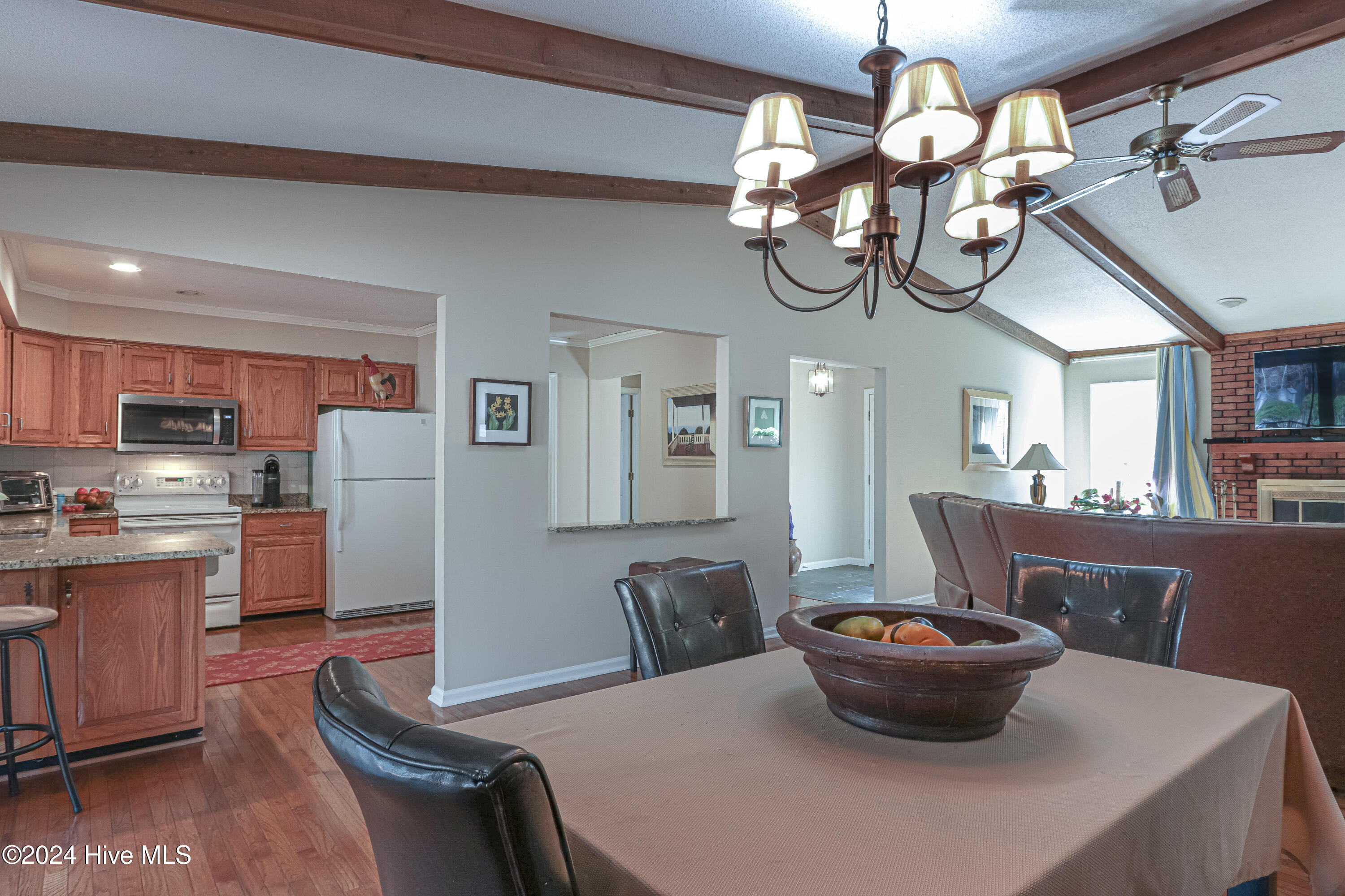 285 Pinyon Circle Property Photo 8