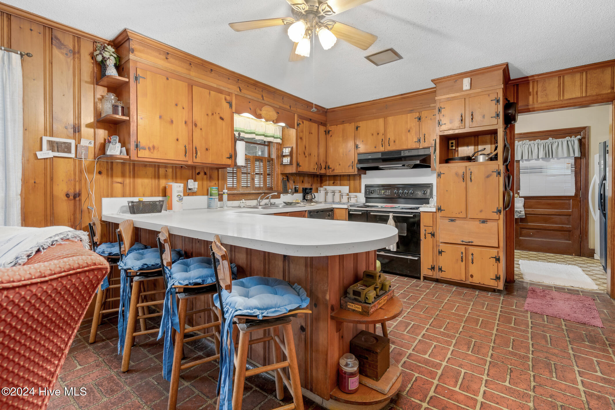 101 Crestview Road Property Photo 11