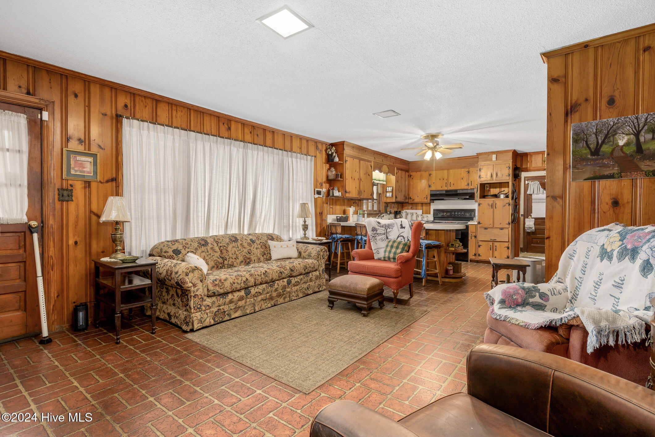 101 Crestview Road Property Photo 14