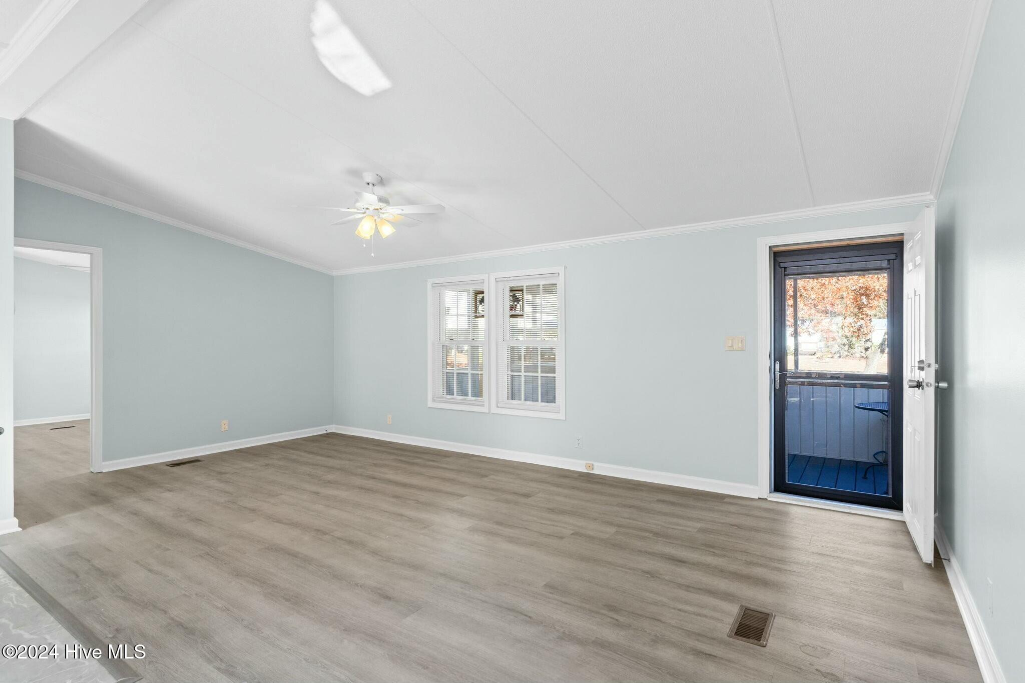 463 Kara Drive Property Photo 6