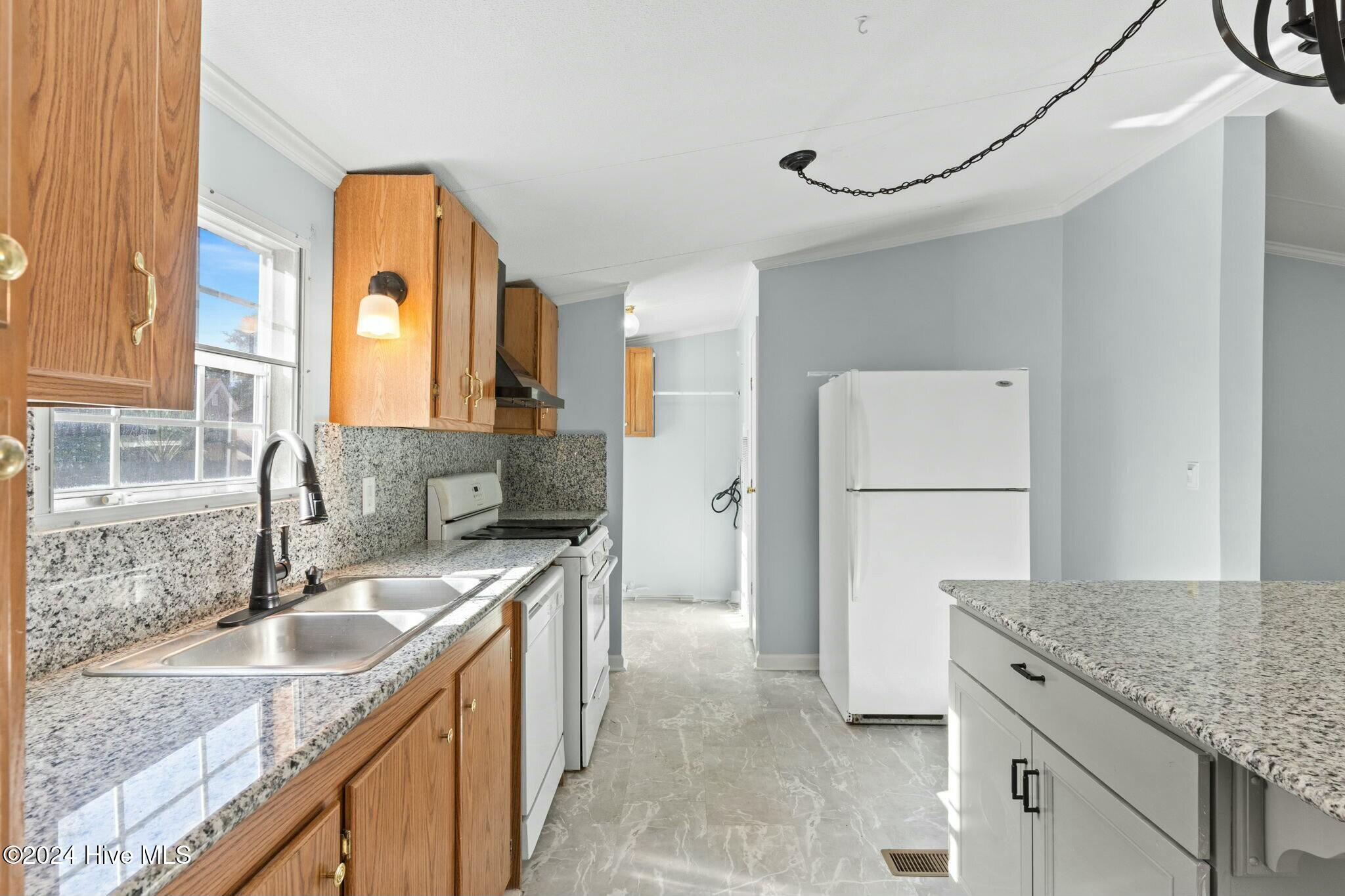 463 Kara Drive Property Photo 15