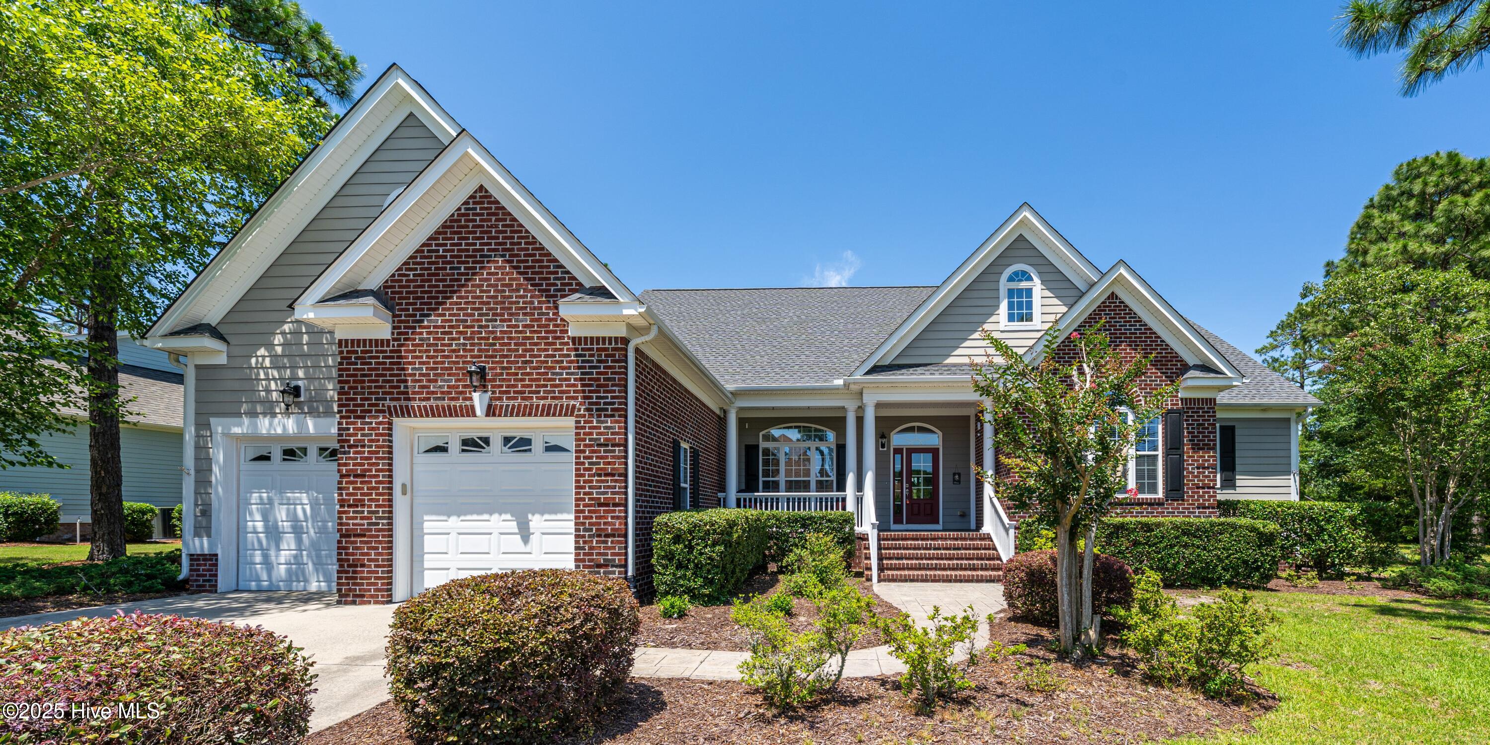 2472 St James Drive Property Photo 1