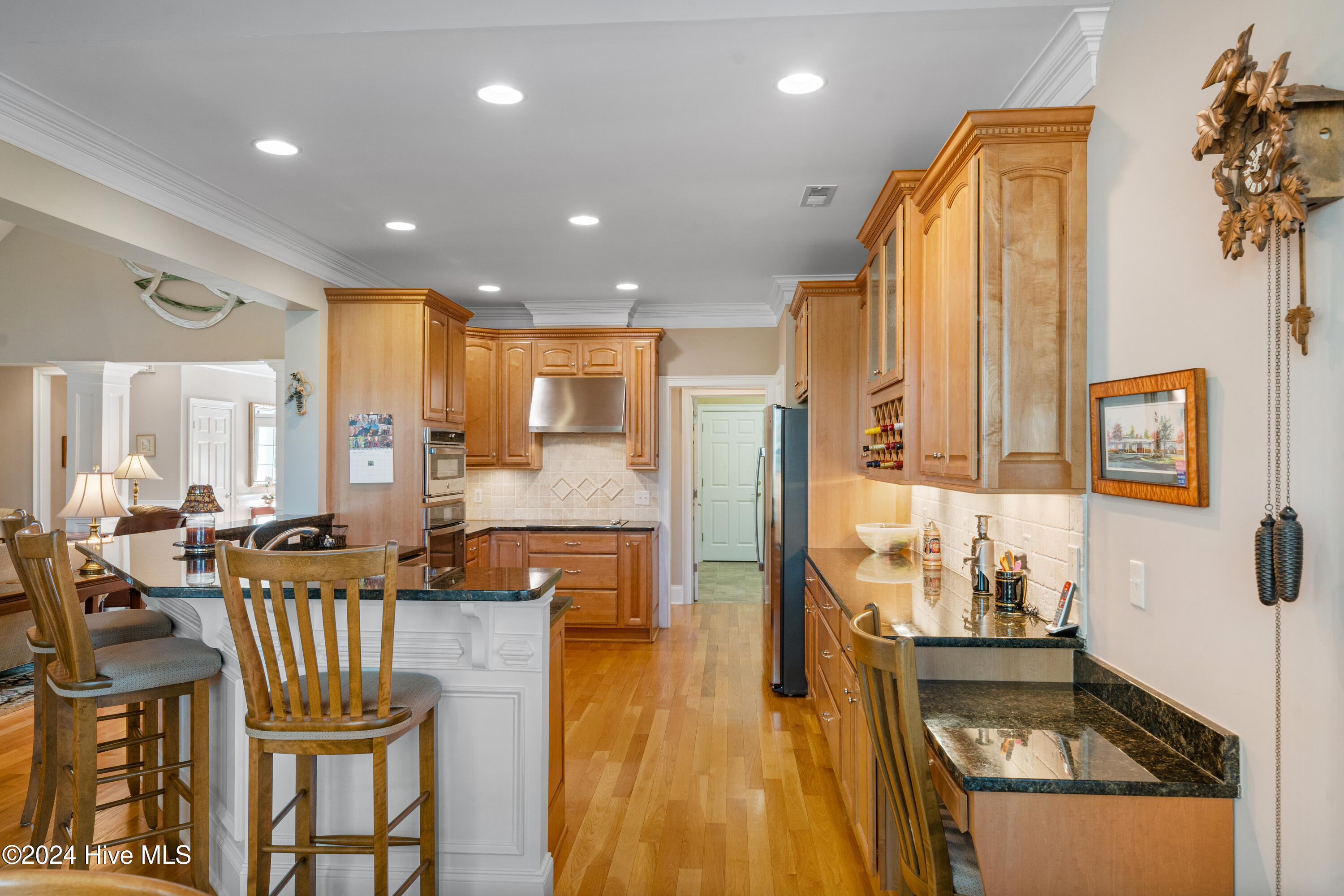 2472 St James Drive Property Photo 14