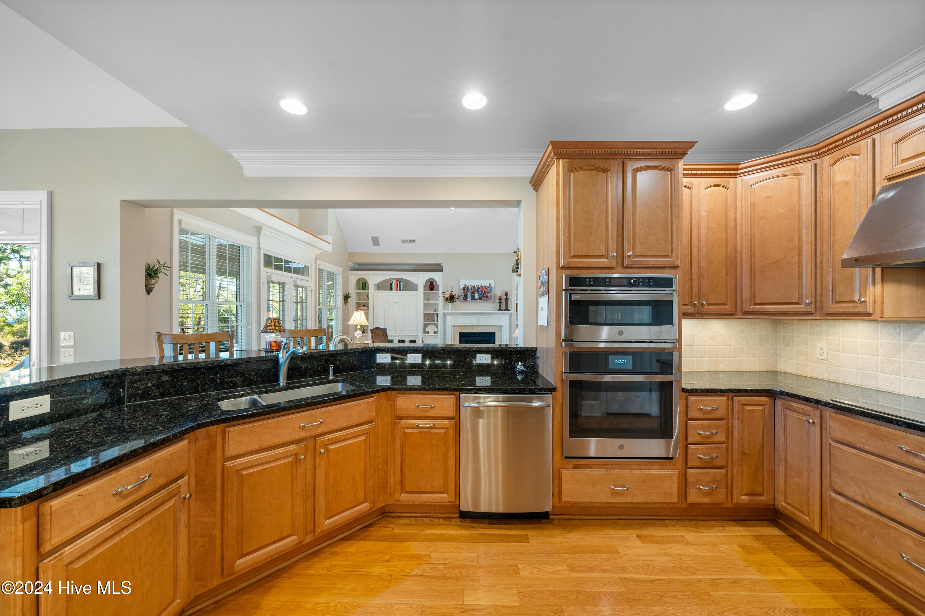 2472 St James Drive Property Photo 17