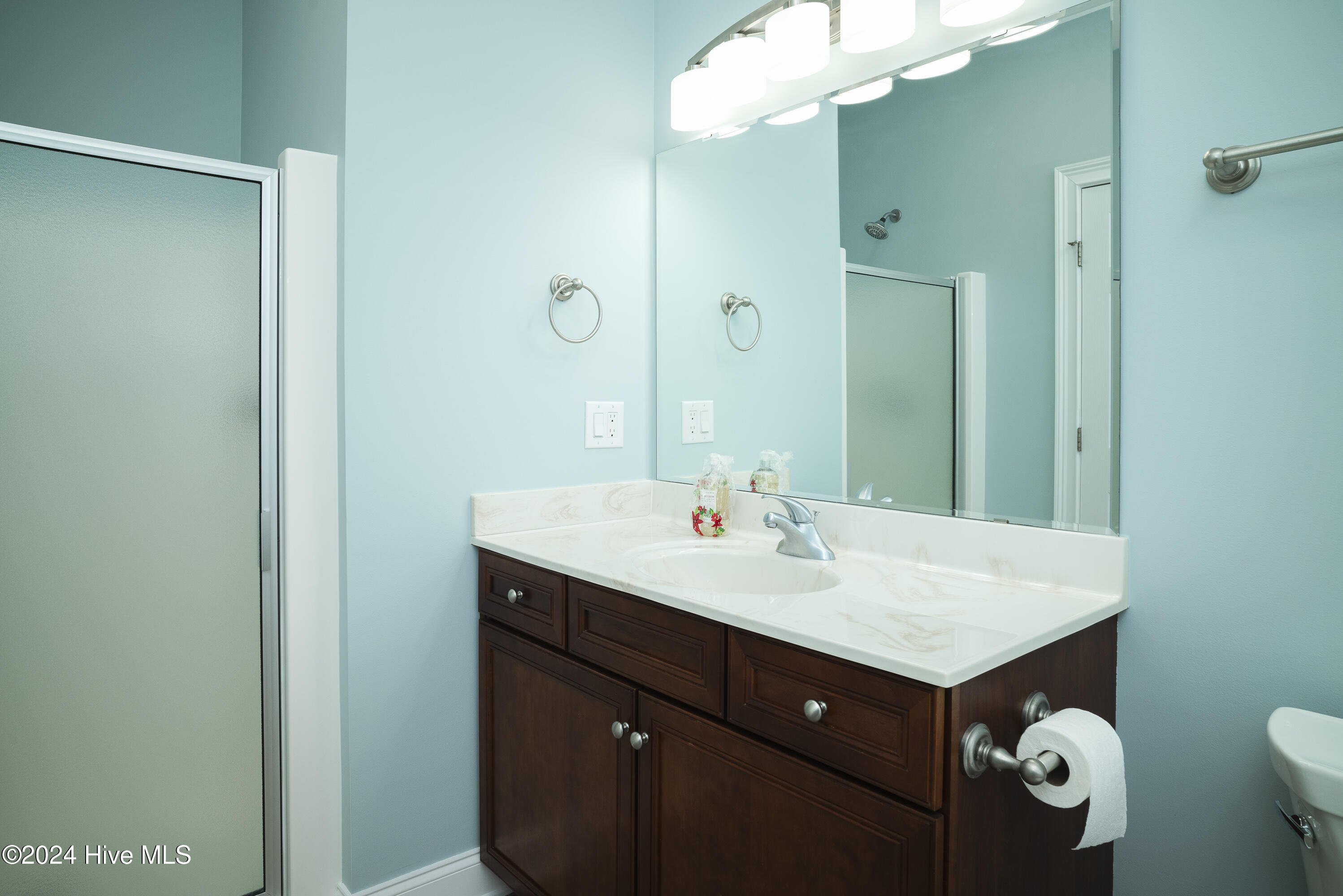 417 Captains Cove Unit E Property Photo 20