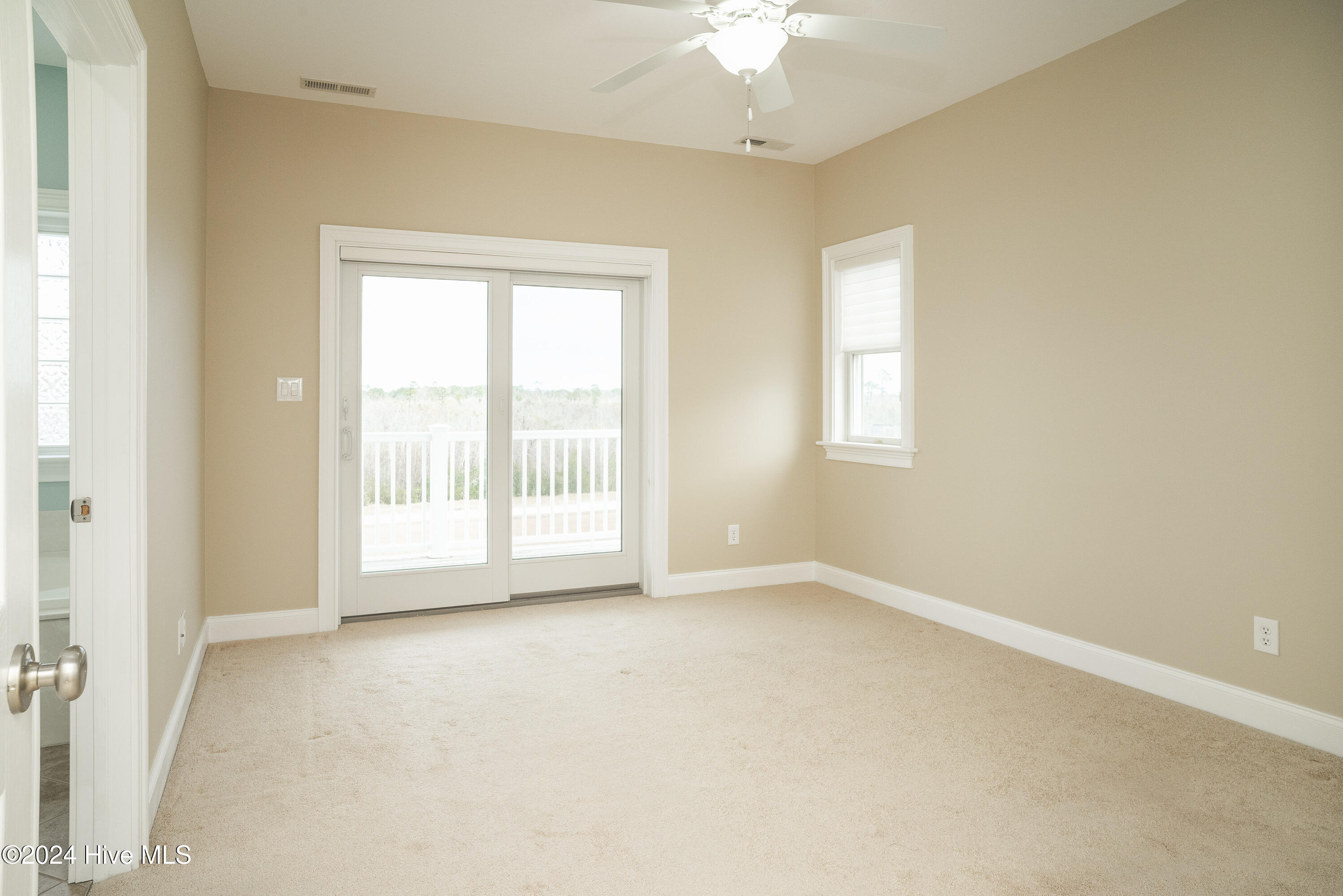 417 Captains Cove Unit E Property Photo 24