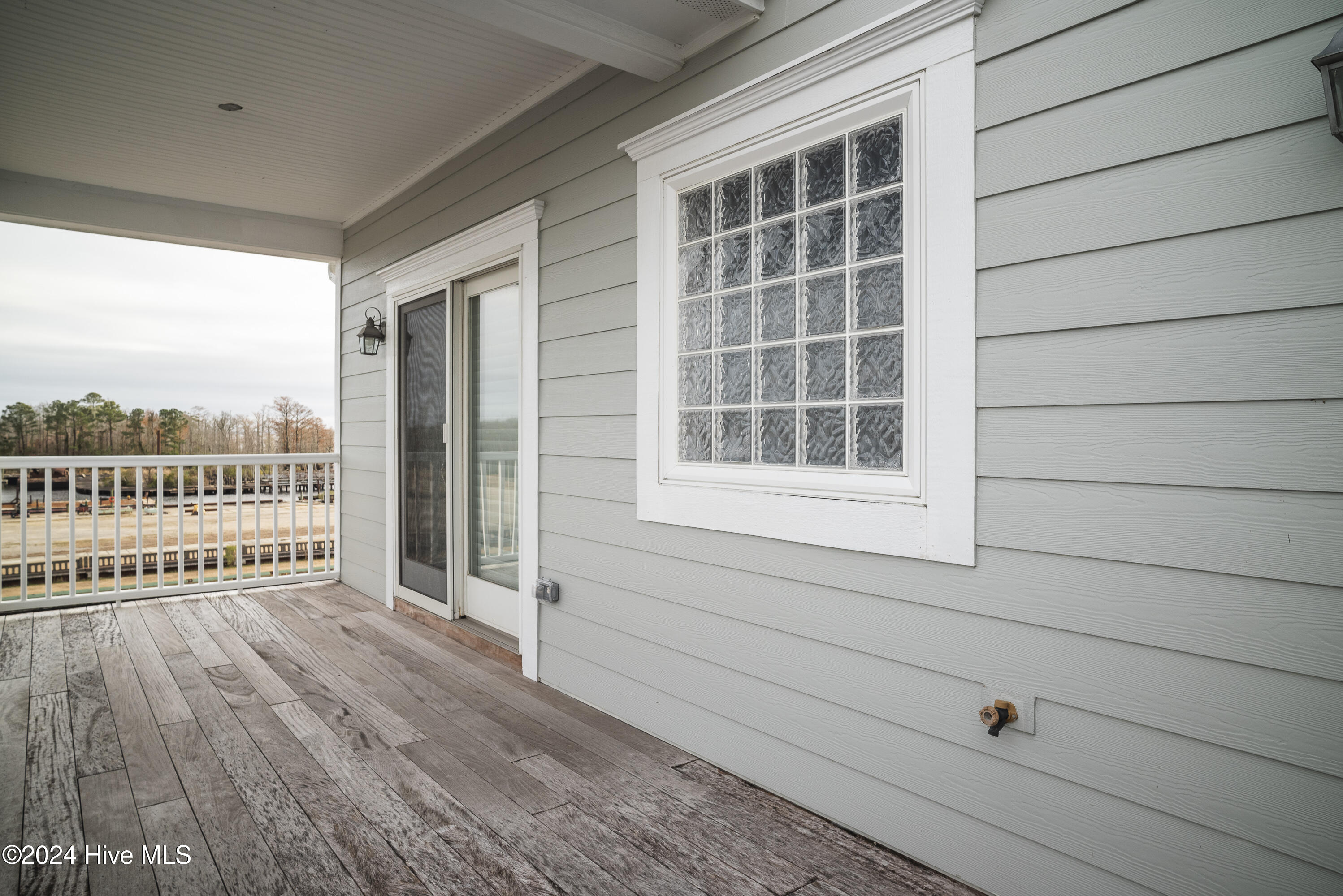 417 Captains Cove Unit E Property Photo 28