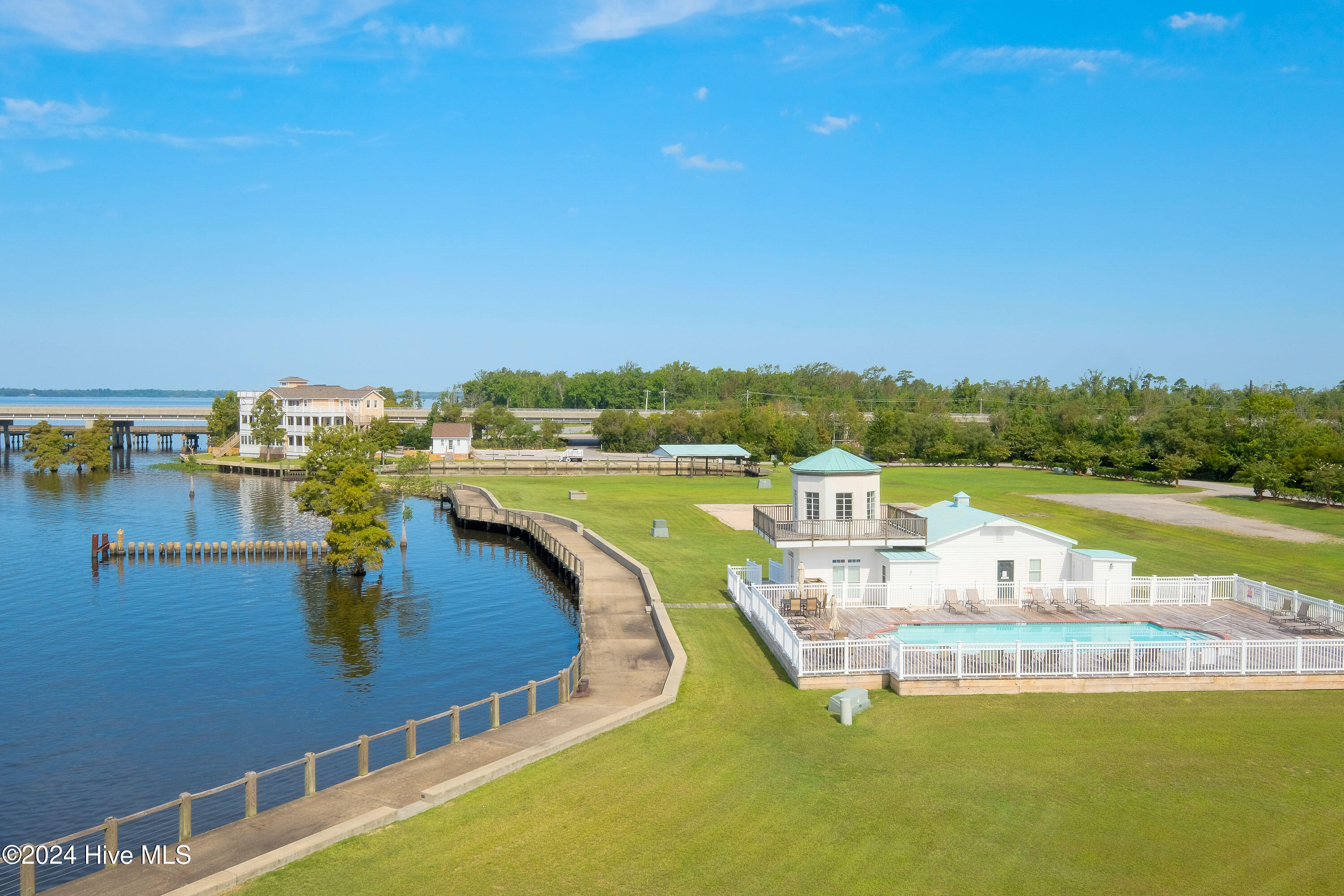 417 Captains Cove Unit E Property Photo 32