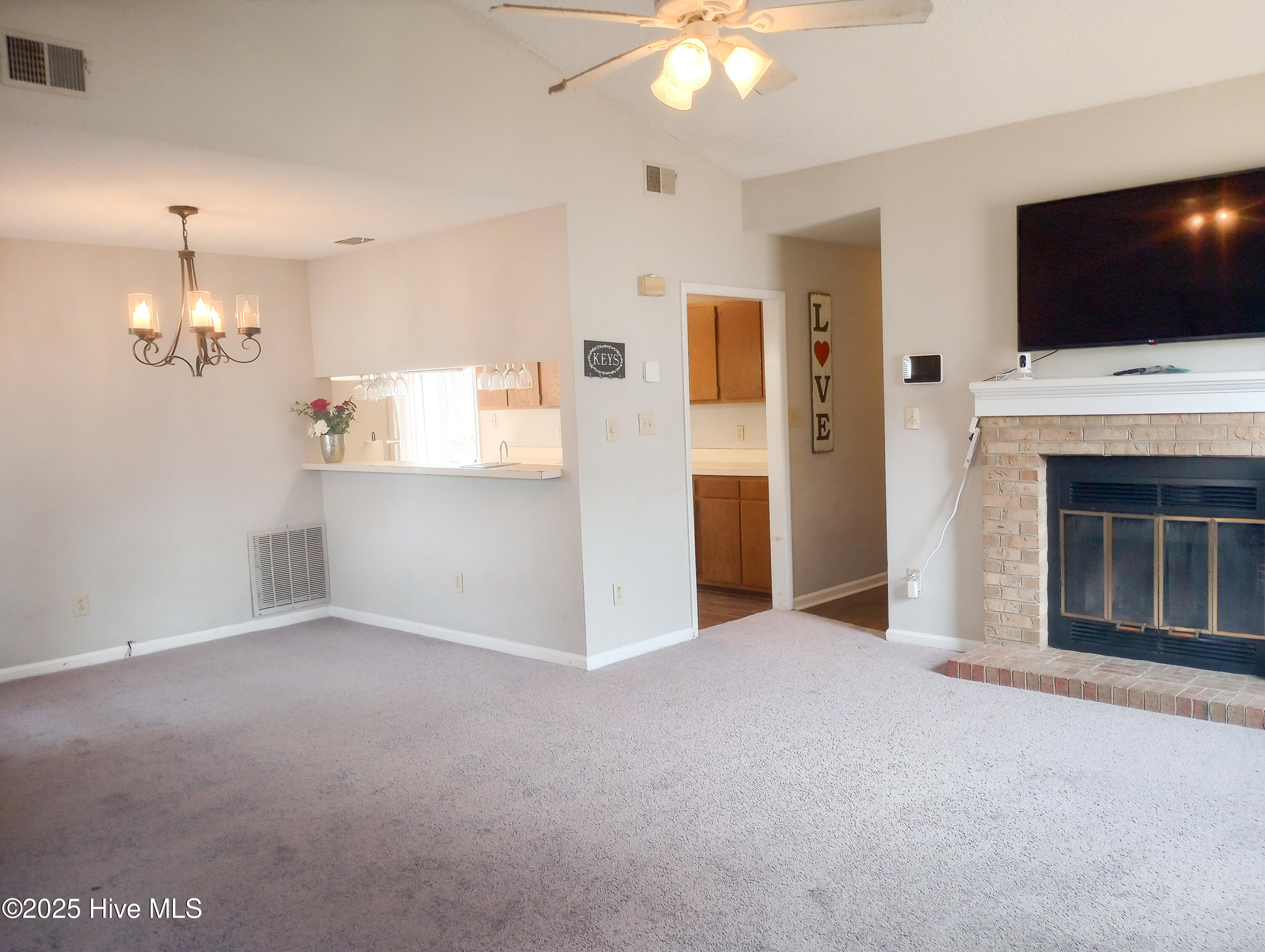 533 Shadowridge Road Property Photo 6