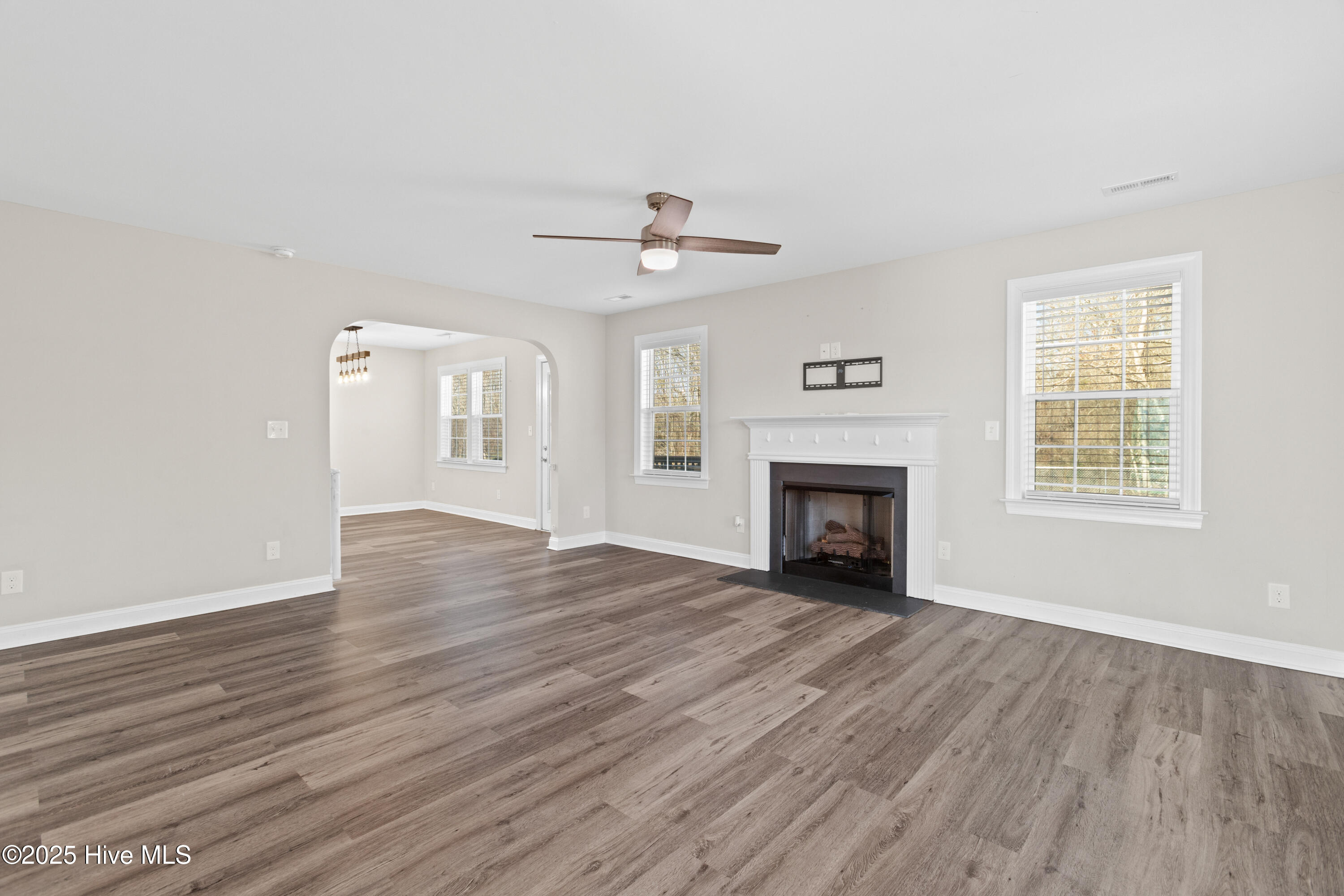 606 Sonata Court Property Photo 4
