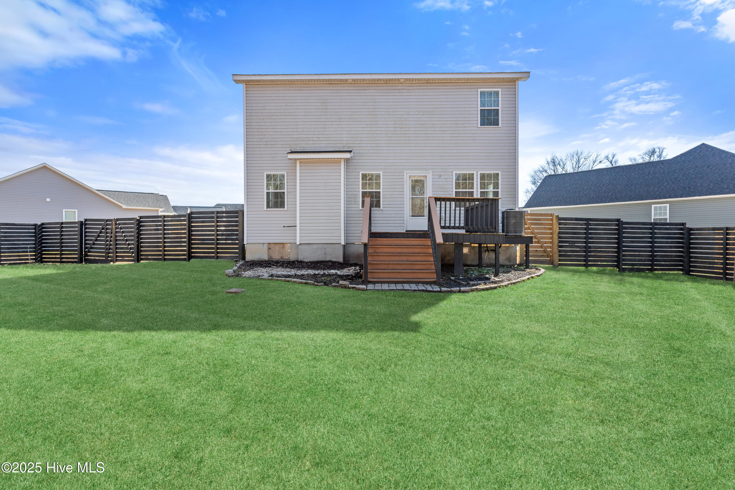 606 Sonata Court Property Photo 29