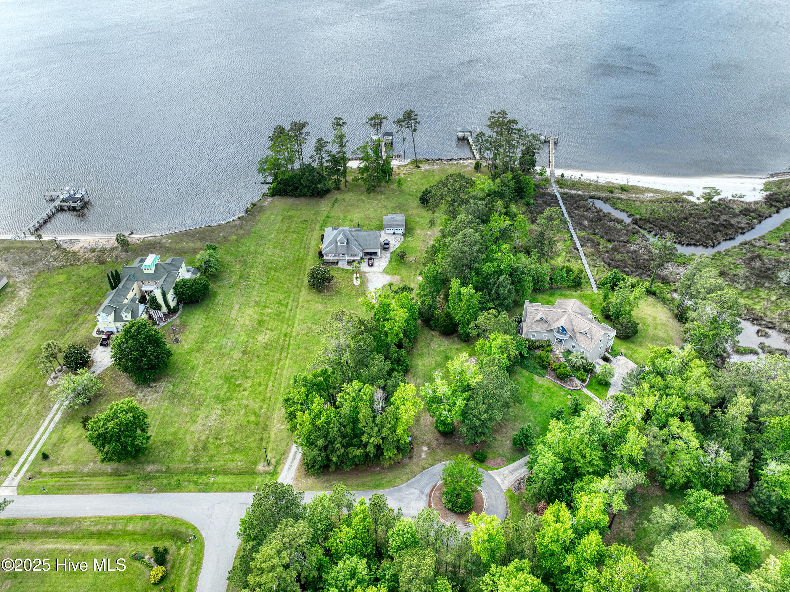 104 Moores Farm Road Property Photo 4