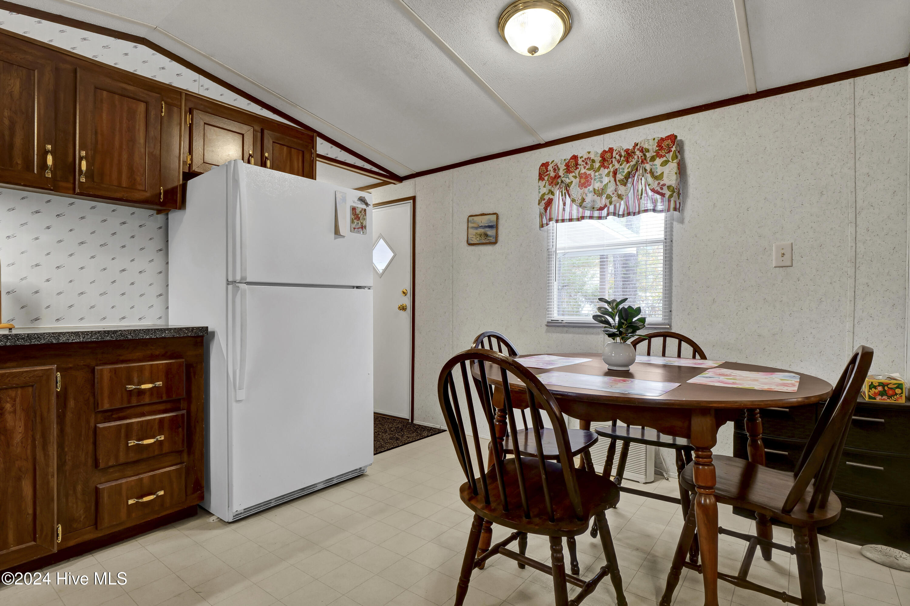 717 Cedar Court Property Photo 16