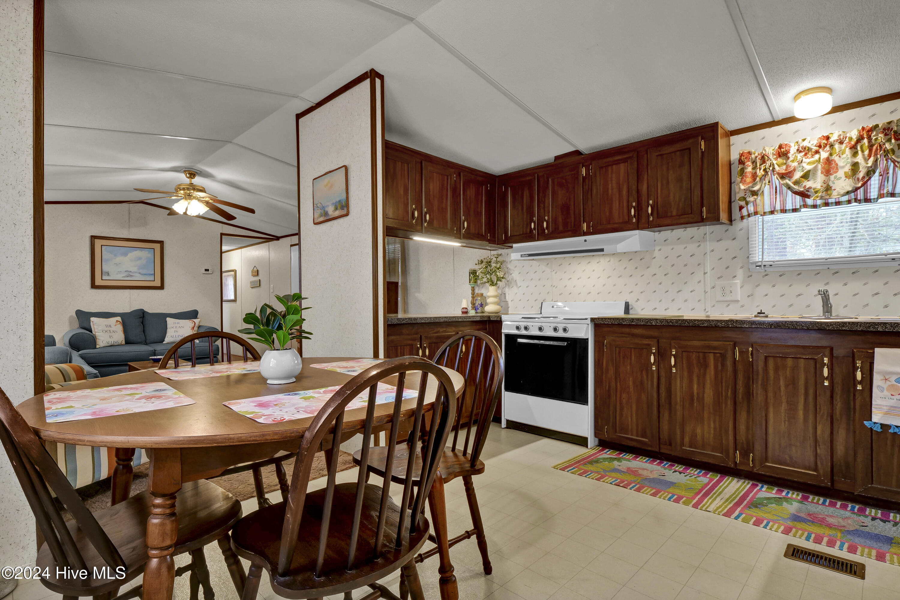 717 Cedar Court Property Photo 19
