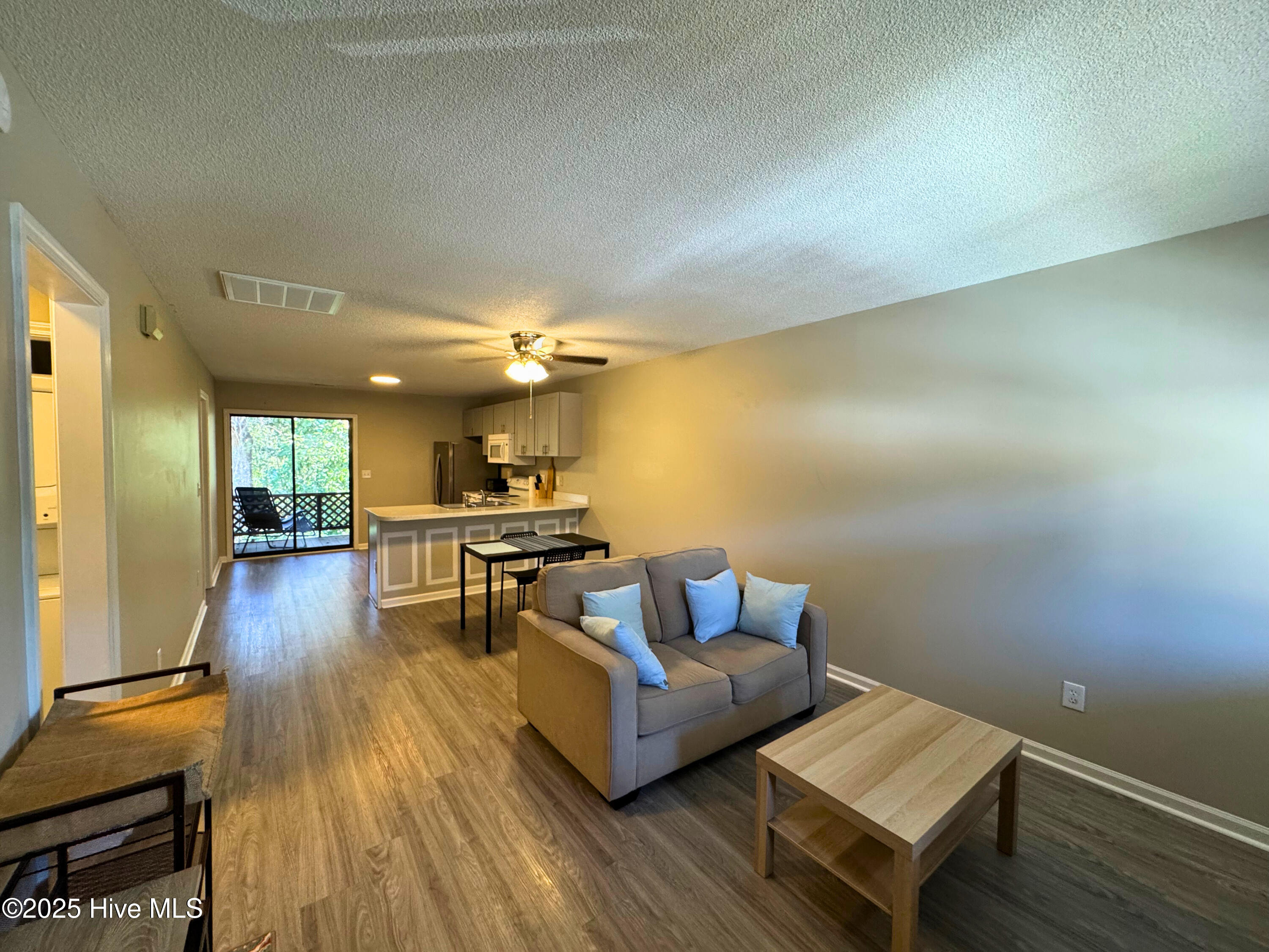 522 S Kerr Avenue Apt 56 Property Photo 2