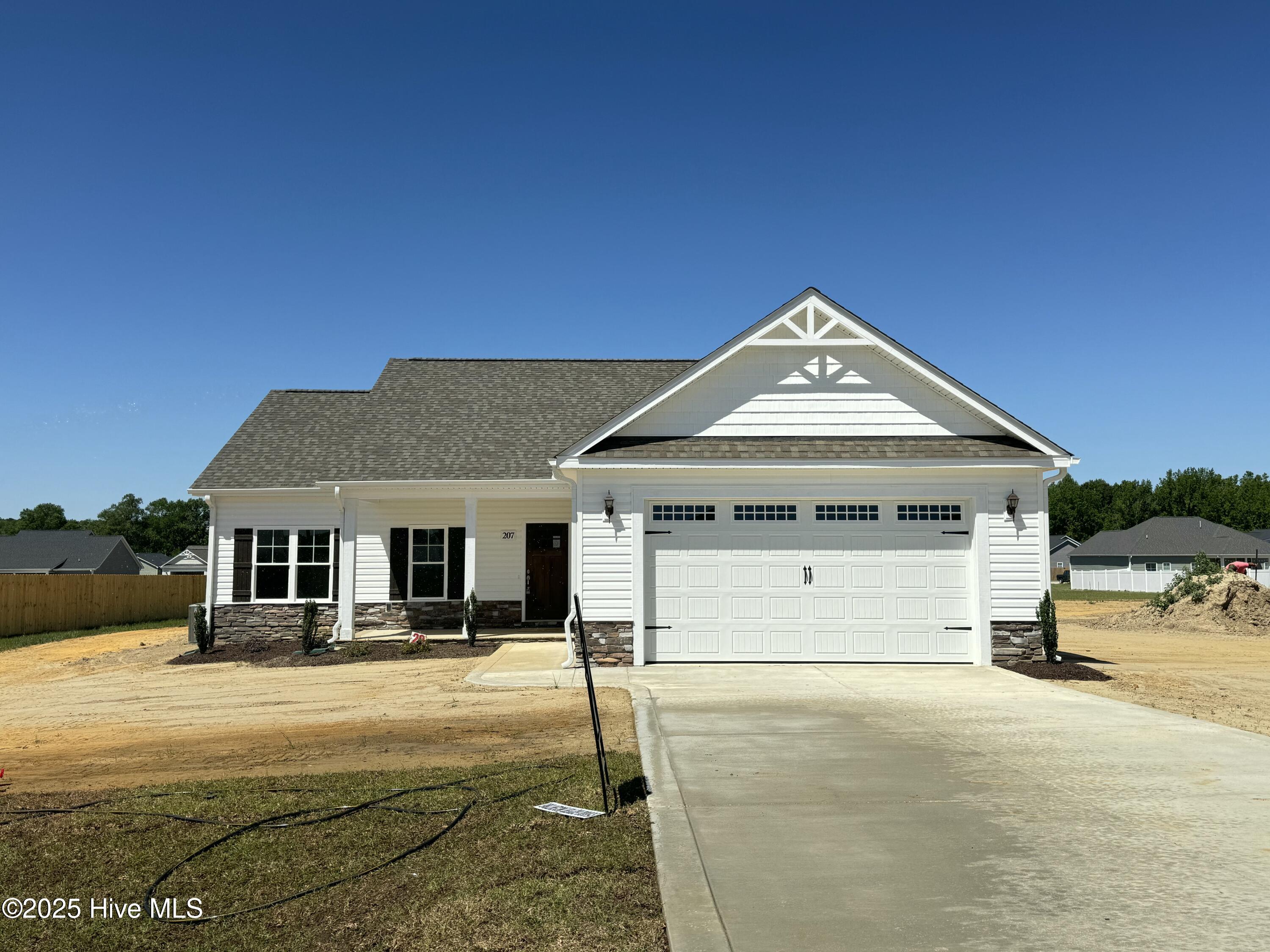 207 Dunbar Hill Drive Property Photo 5
