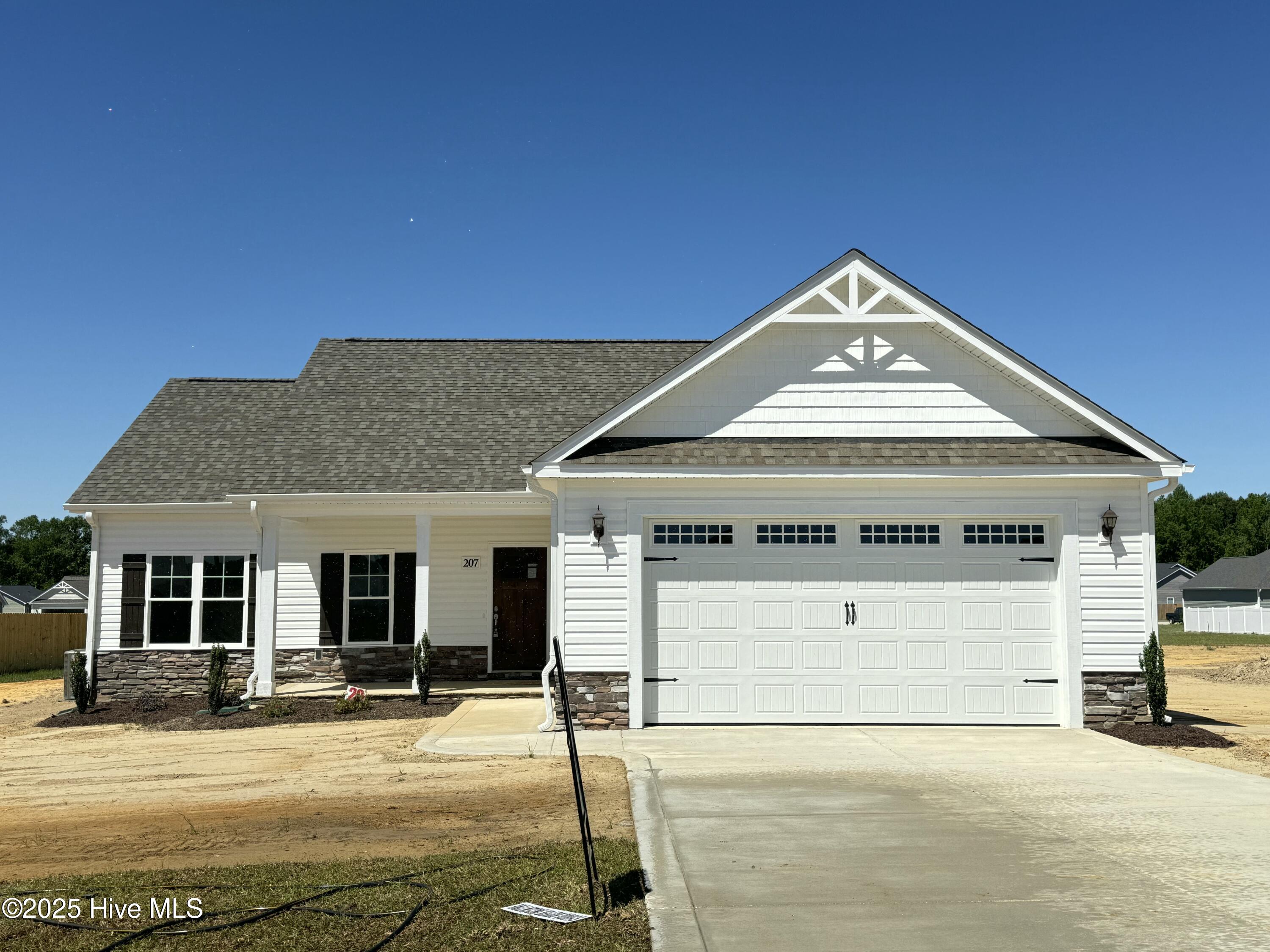 207 Dunbar Hill Drive Property Photo 6