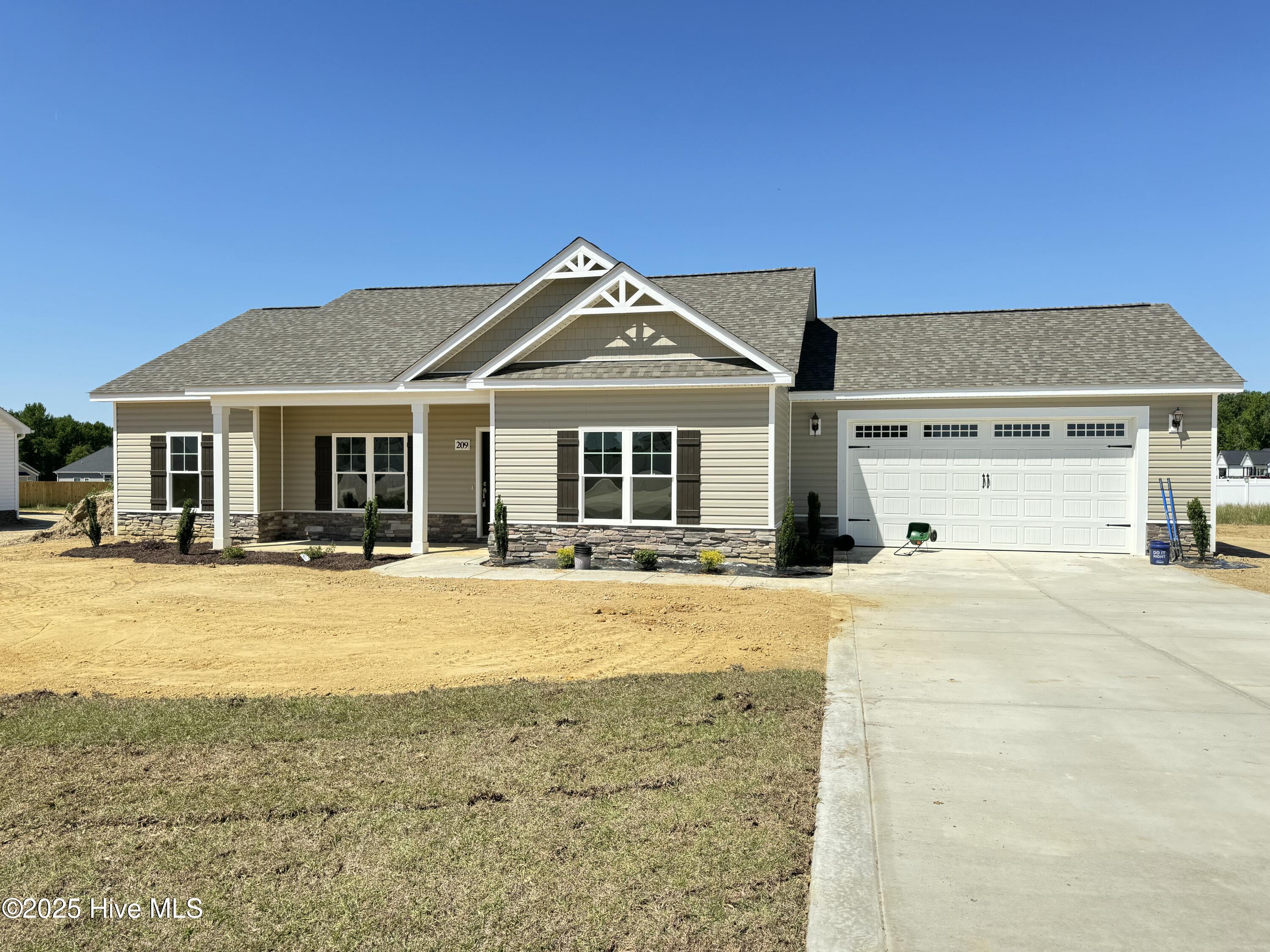 209 Dunbar Hill Drive Property Photo 3