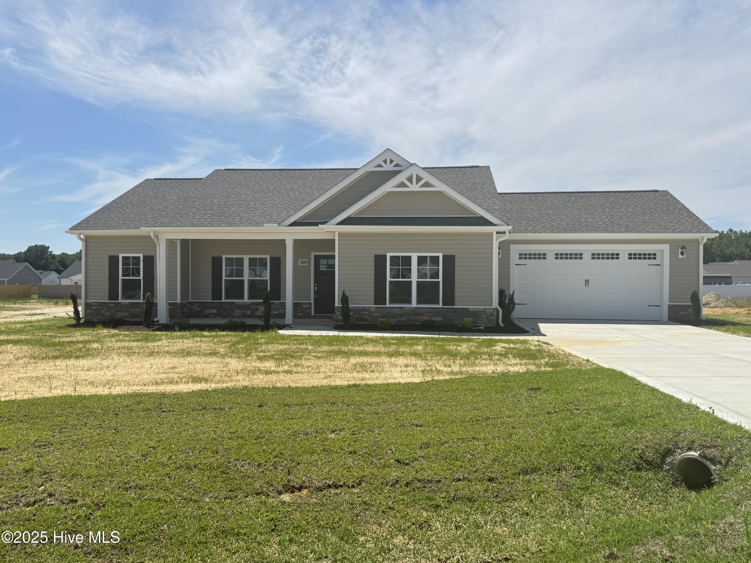 209 Dunbar Hill Drive Property Photo 3