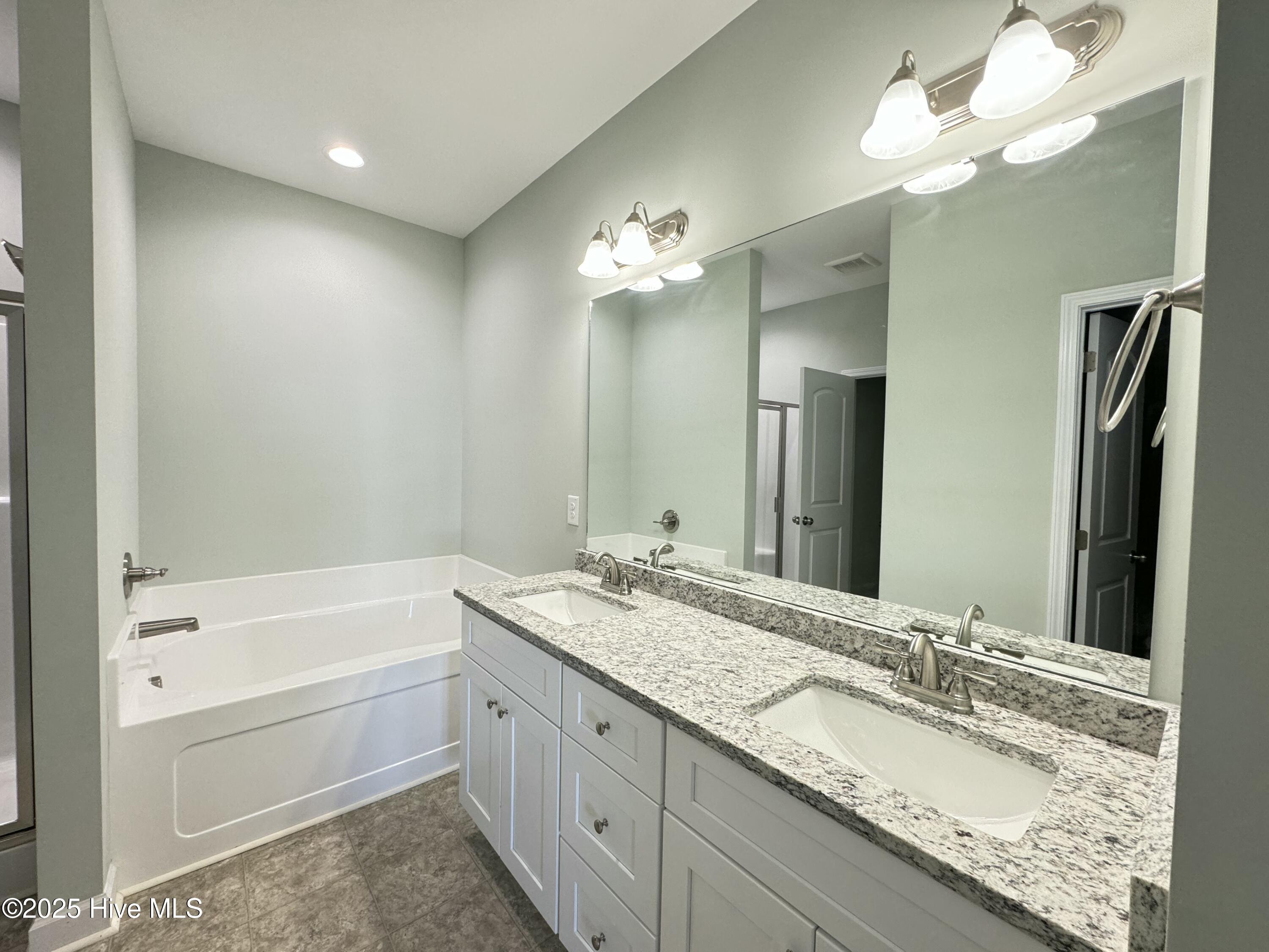 209 Dunbar Hill Drive Property Photo 14