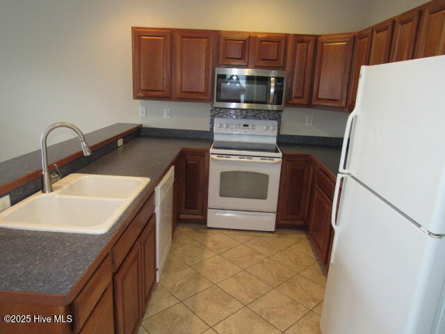 1800 Bay Street 305 Property Photo 6