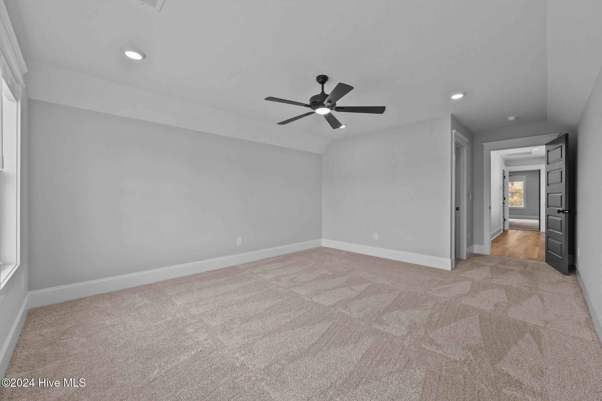 508 White Picket Way Property Photo 32