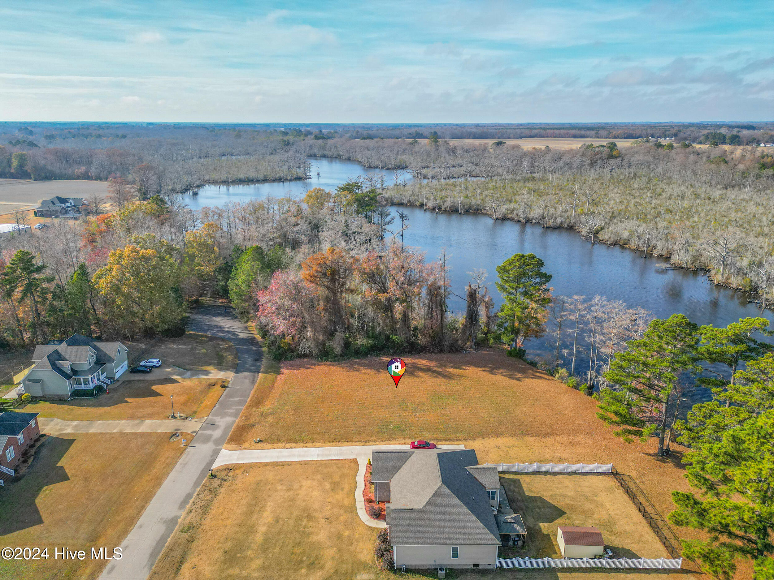 106 Vineyard Court Property Photo 6