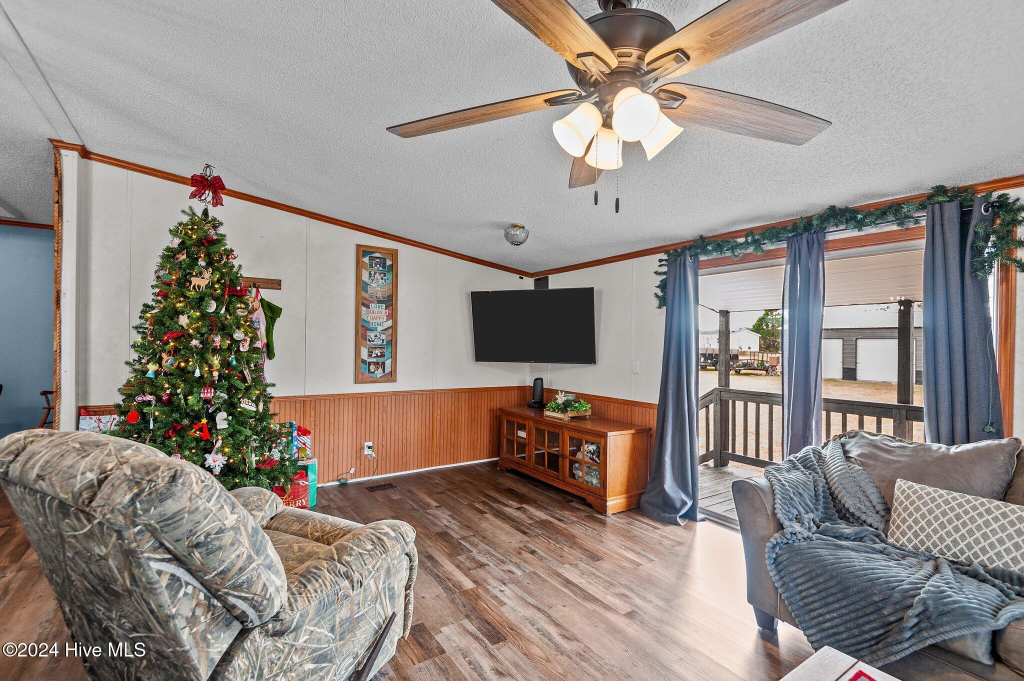 127 Woodview Lane Property Photo 11