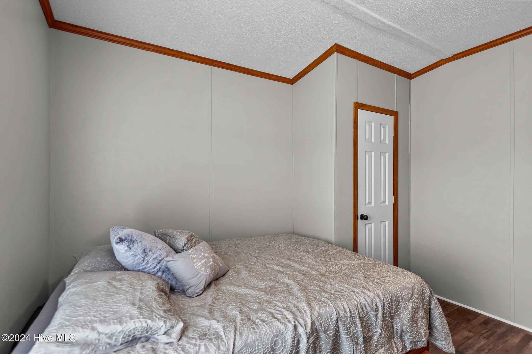 127 Woodview Lane Property Photo 23