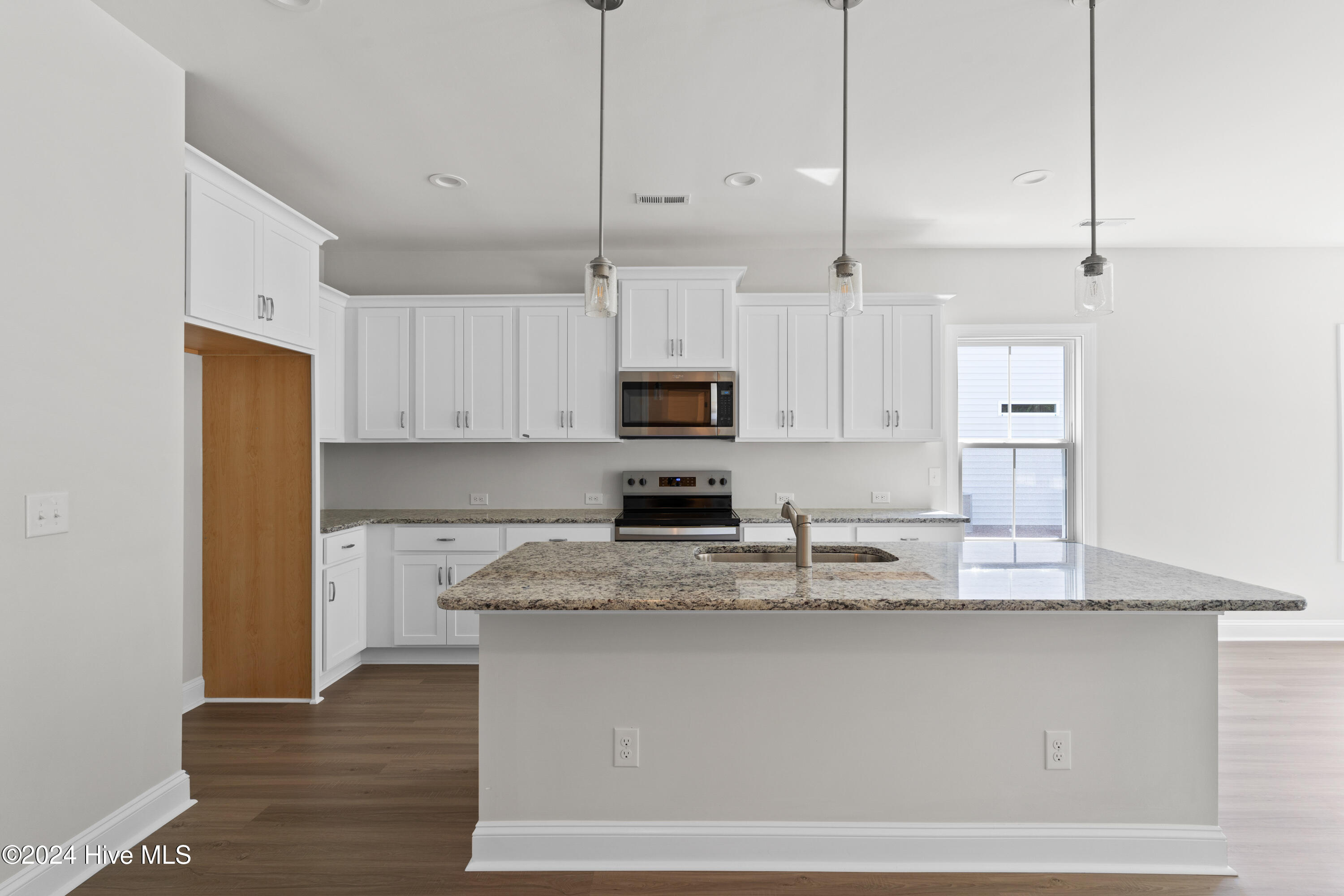 221 E Maritt Street Property Photo 8