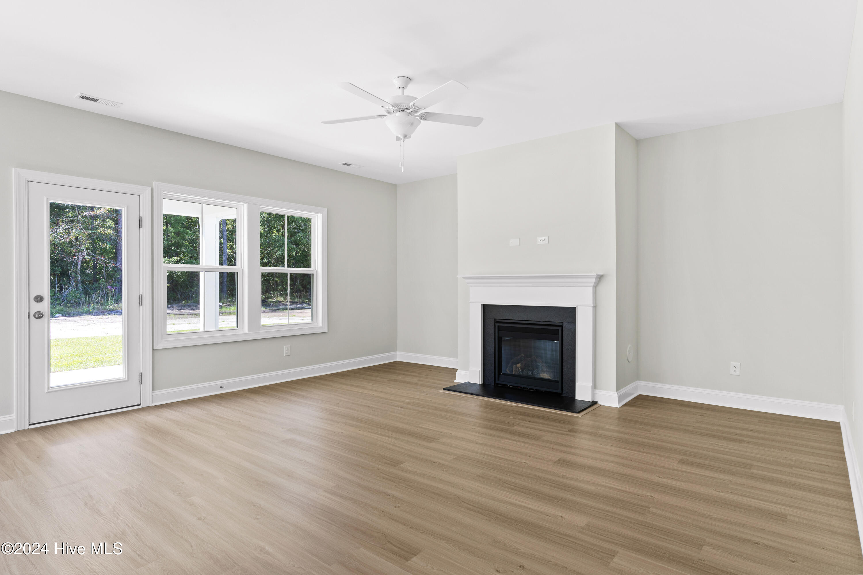 221 E Maritt Street Property Photo 9