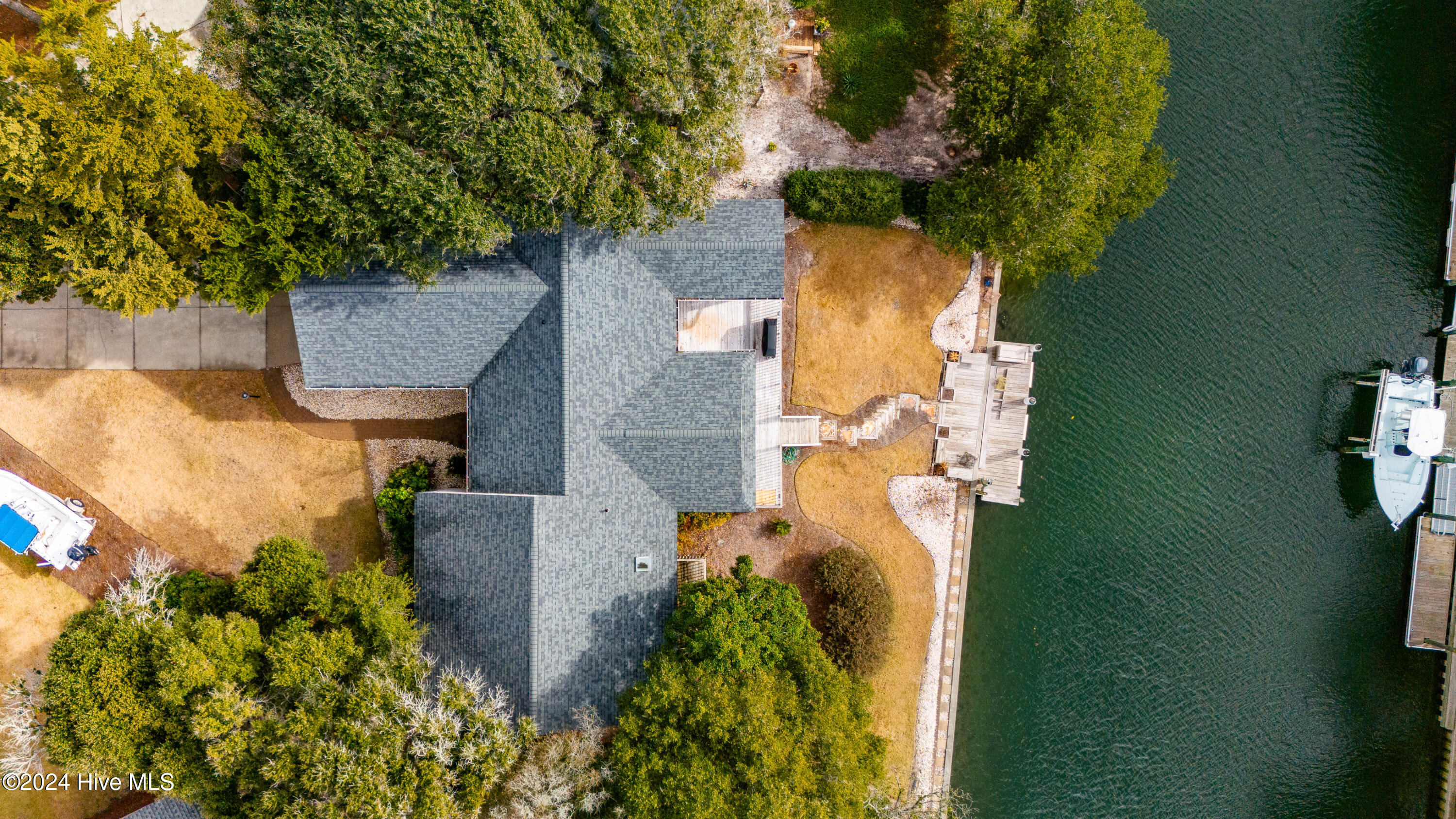 106 Cherry Court Property Photo 4