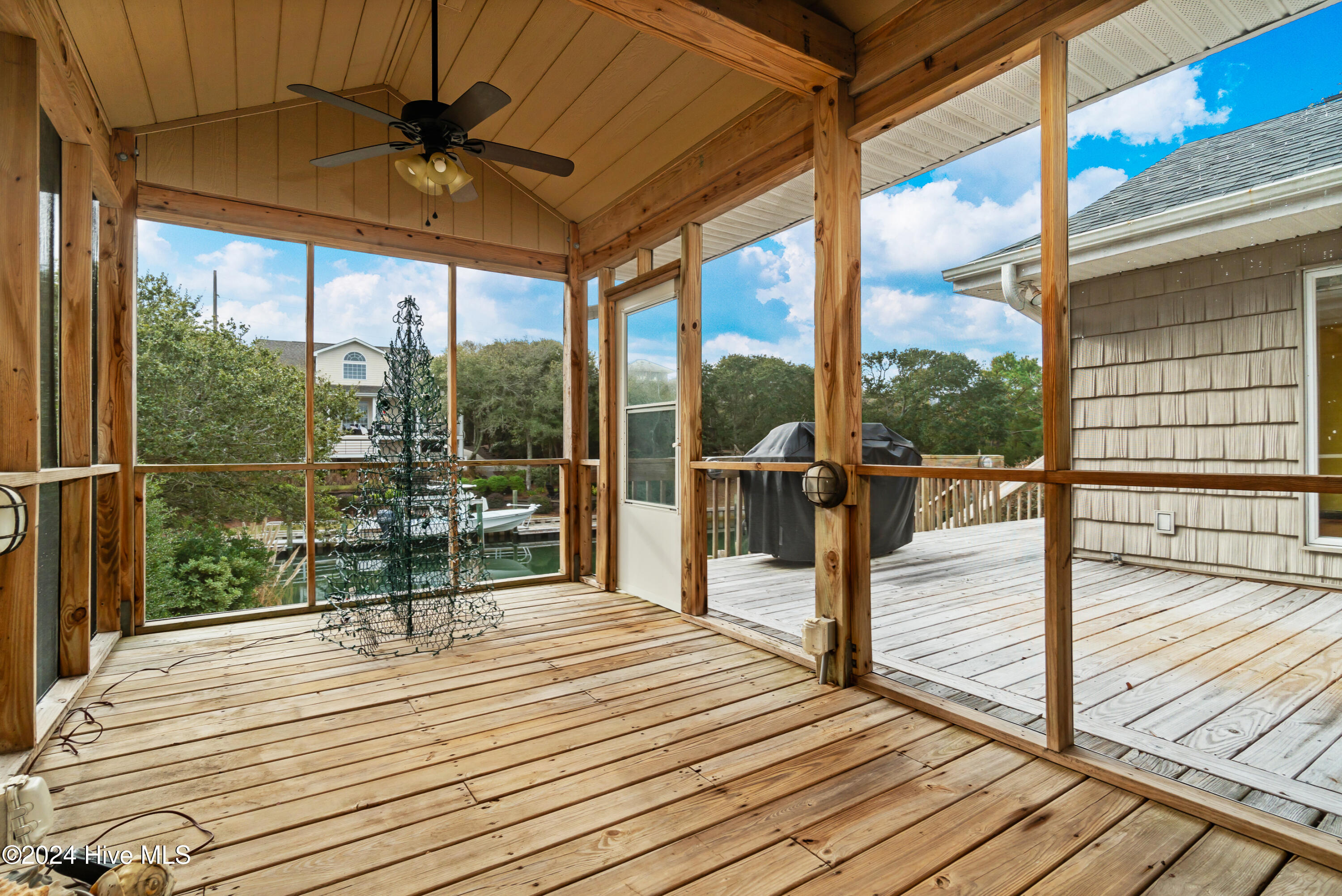 106 Cherry Court Property Photo 28
