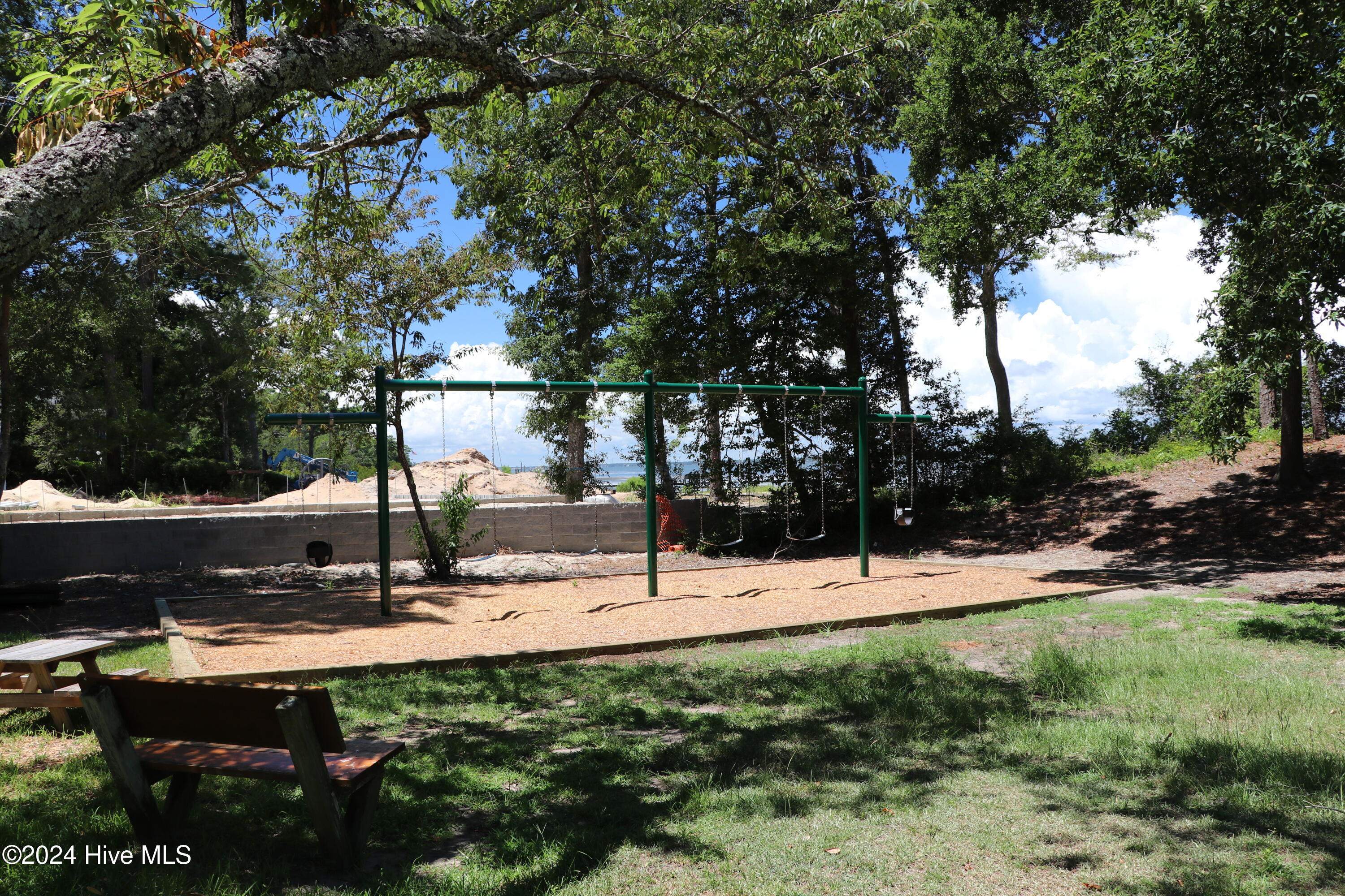 106 Cherry Court Property Photo 31