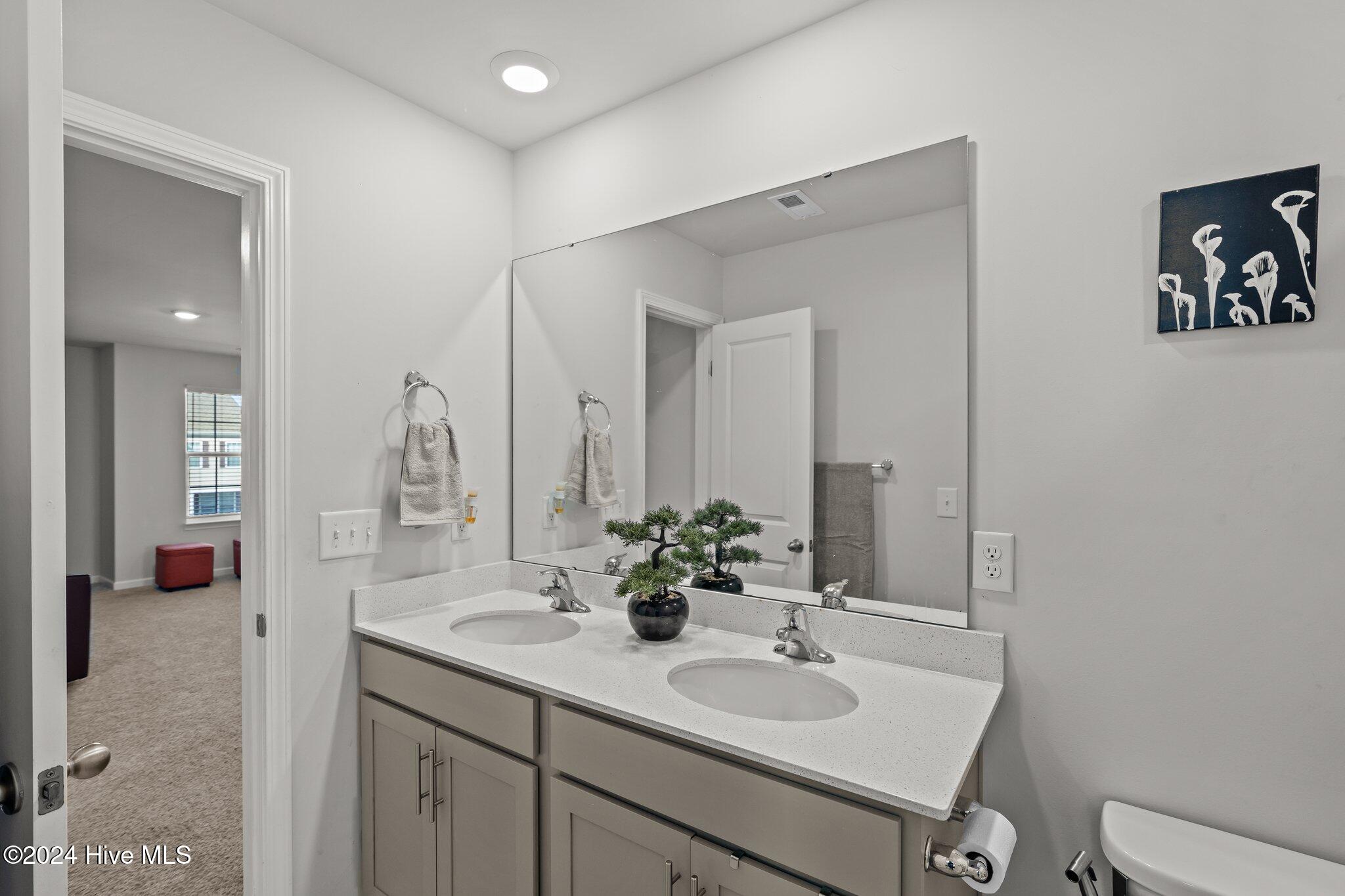 1005 Josh Court Property Photo 33