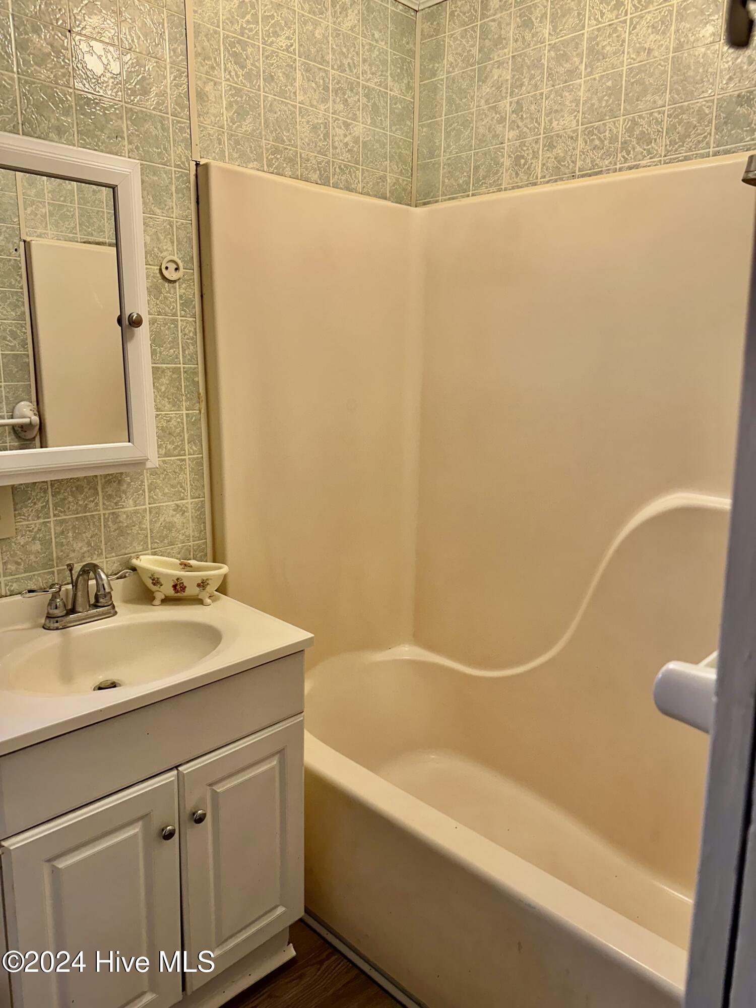 315 N Wilkes Street Property Photo 20