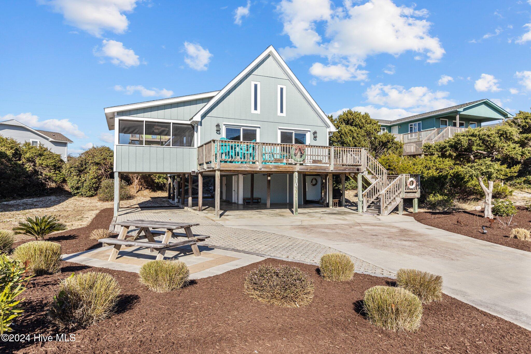1310 Ocean Drive Property Photo 4