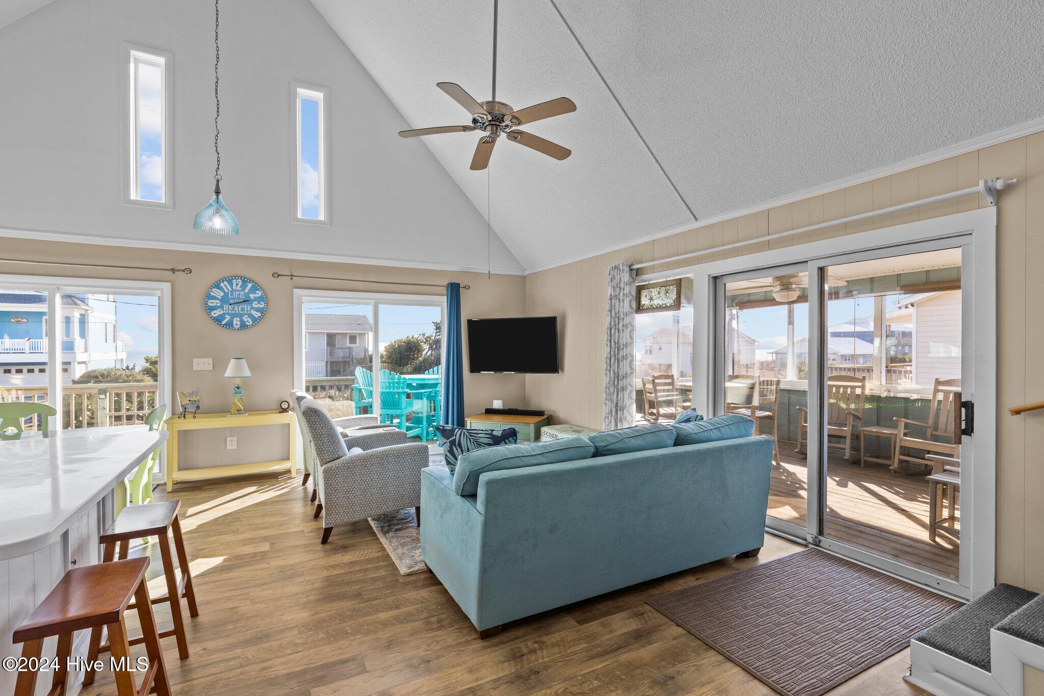 1310 Ocean Drive Property Photo 8