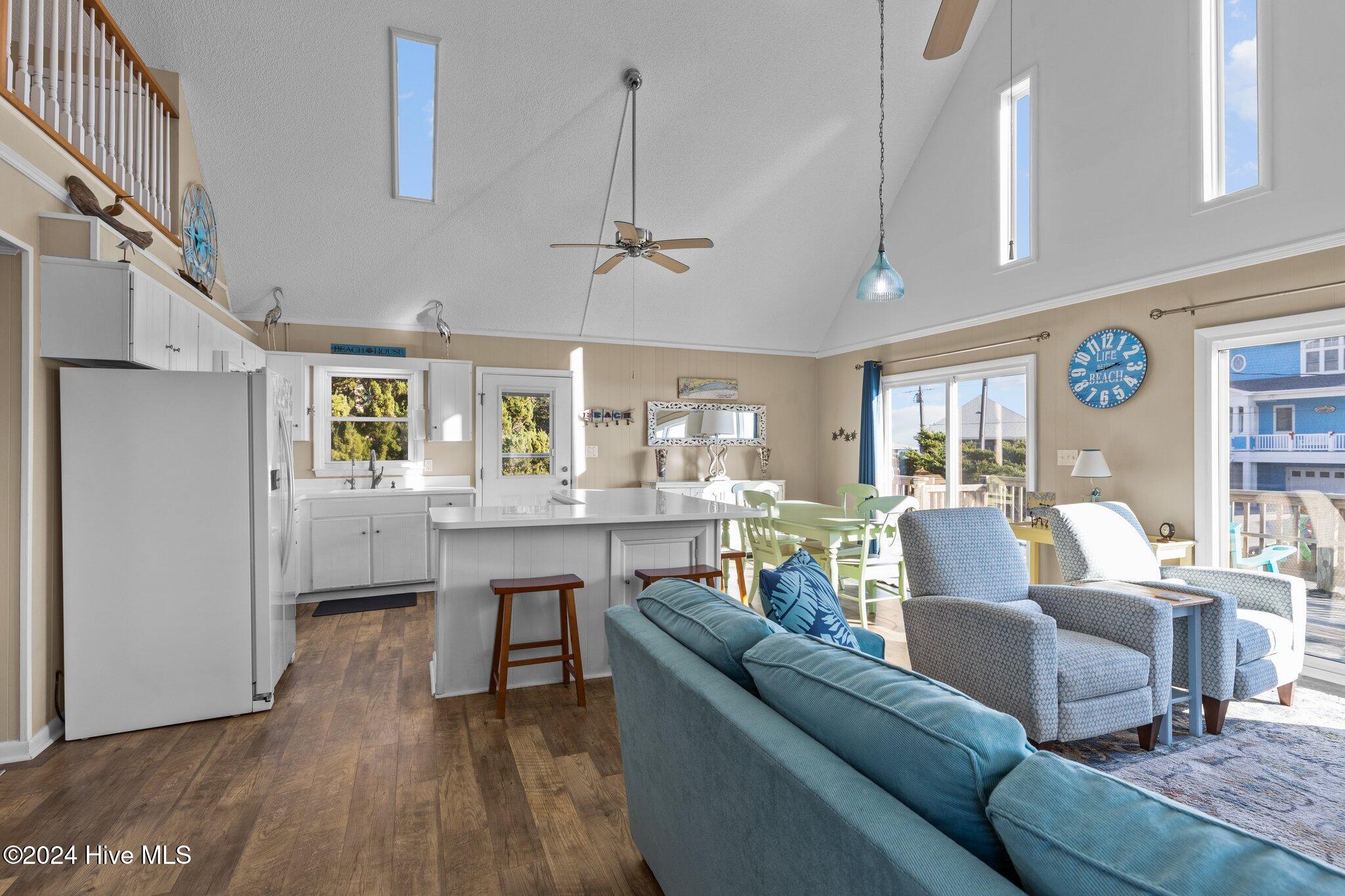 1310 Ocean Drive Property Photo 10