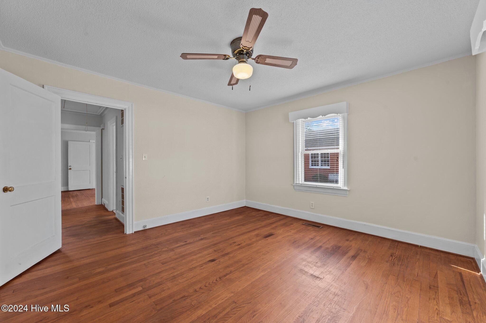 505 W Johnston Street Property Photo 20