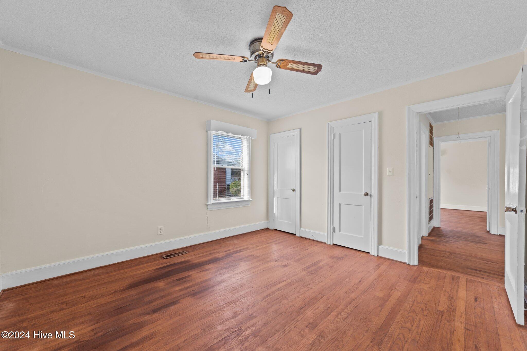 505 W Johnston Street Property Photo 23