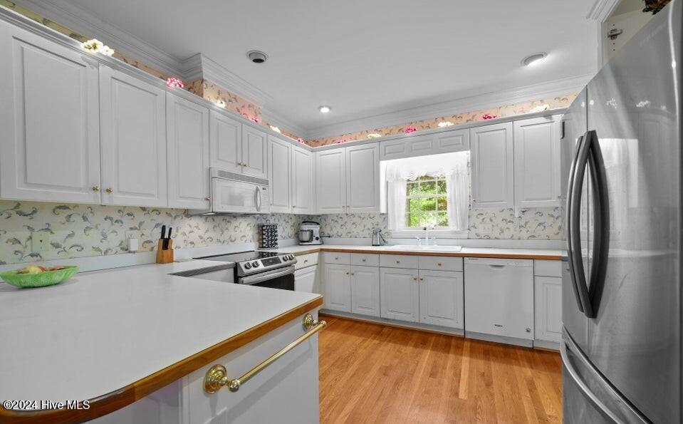 3207 Edinburgh Drive Property Photo 3