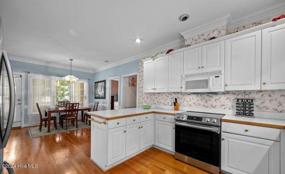 3207 Edinburgh Drive Property Photo 4