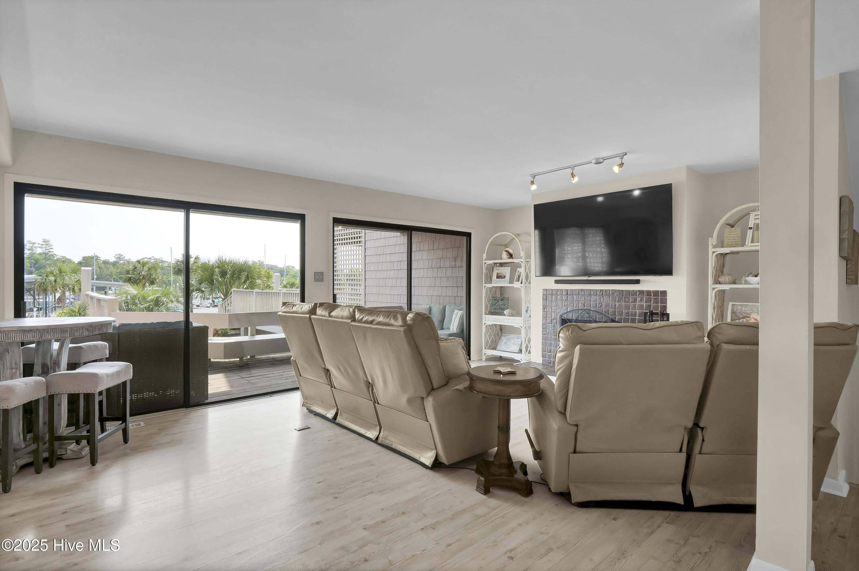 6338 Oleander Drive #8 Property Photo 8