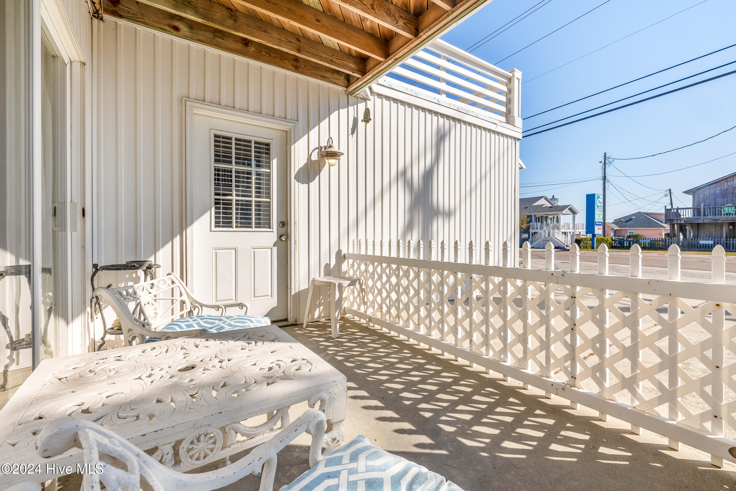317 Fort Fisher Boulevard Property Photo 4