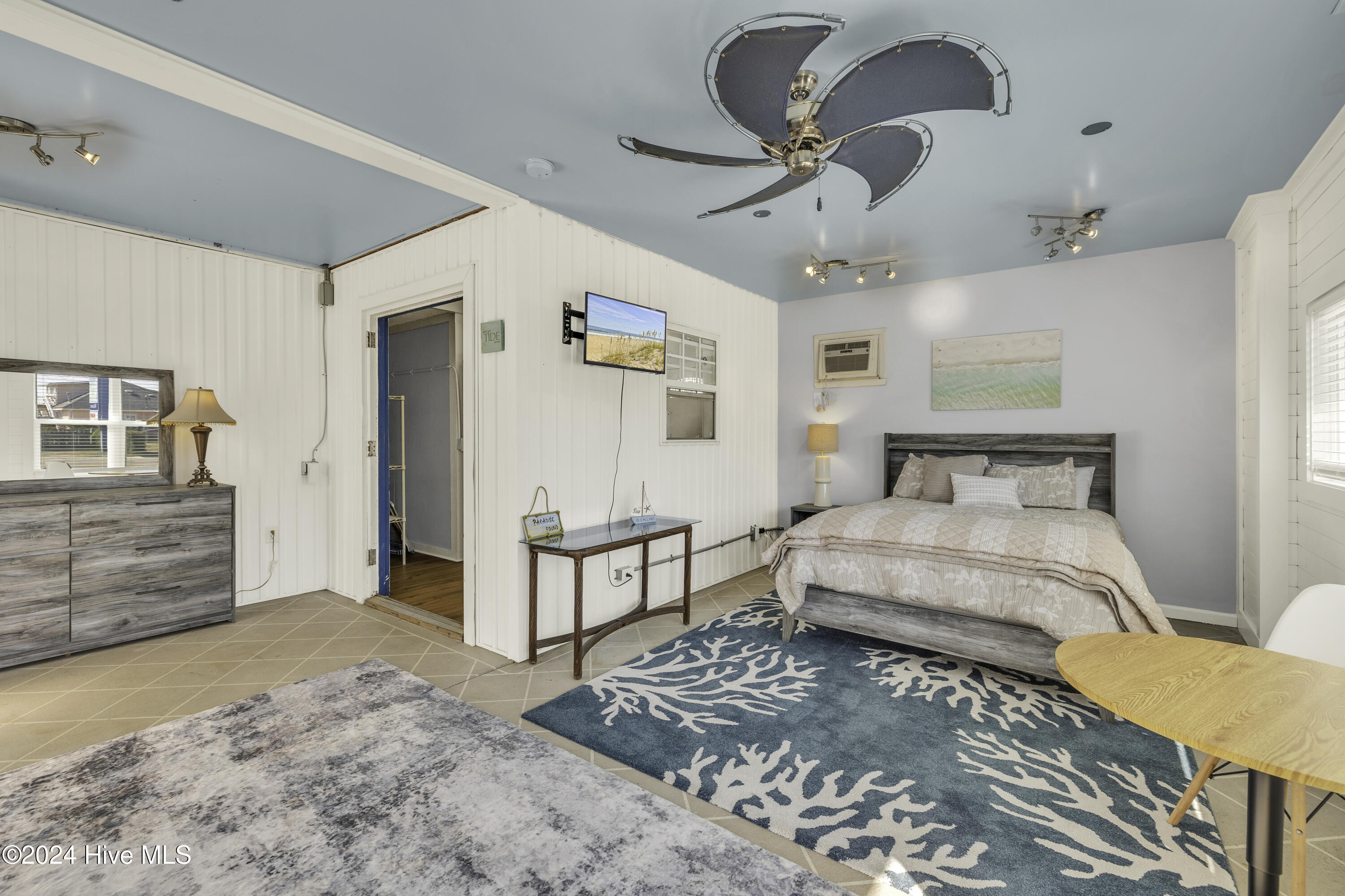 317 Fort Fisher Boulevard Property Photo 12