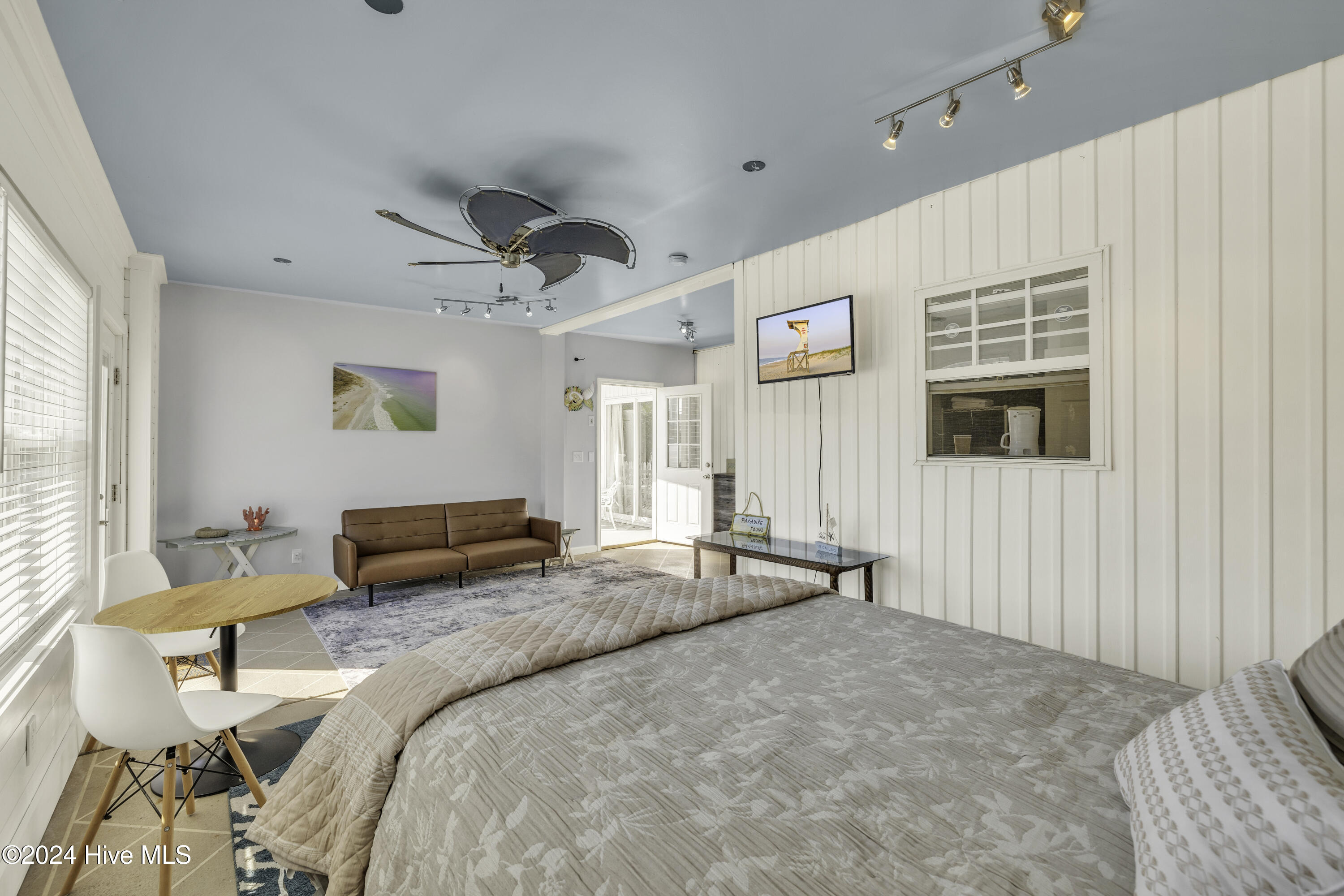 317 Fort Fisher Boulevard Property Photo 14