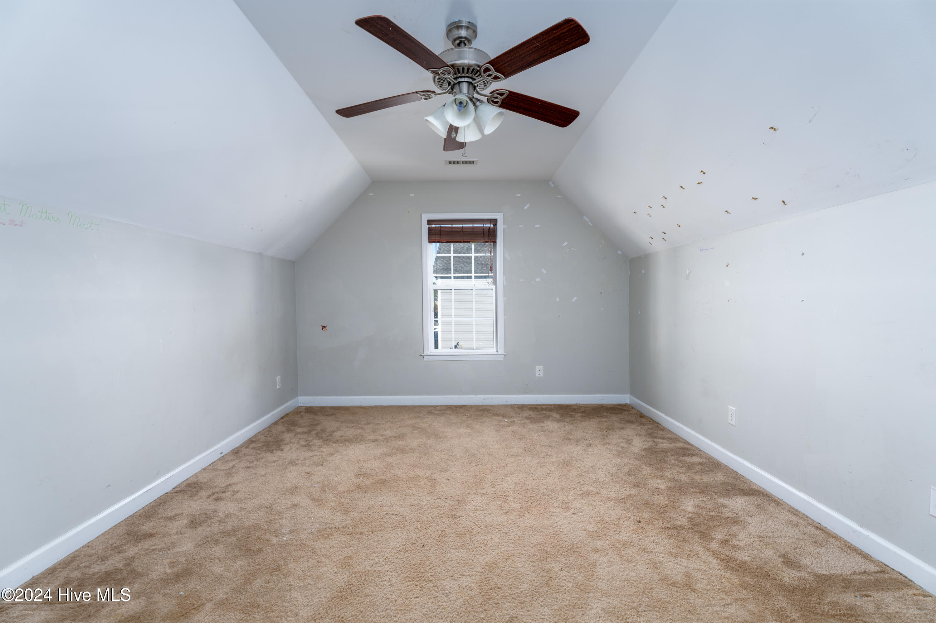 264 Inverness Drive Property Photo 13