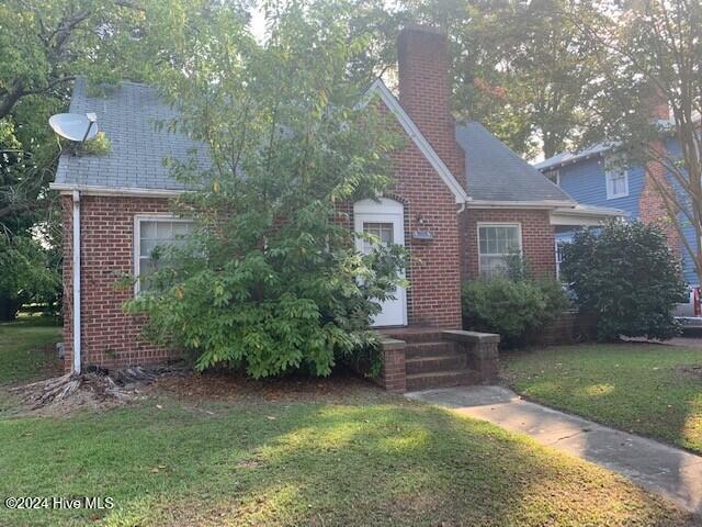 110 Paris Avenue Property Photo 1